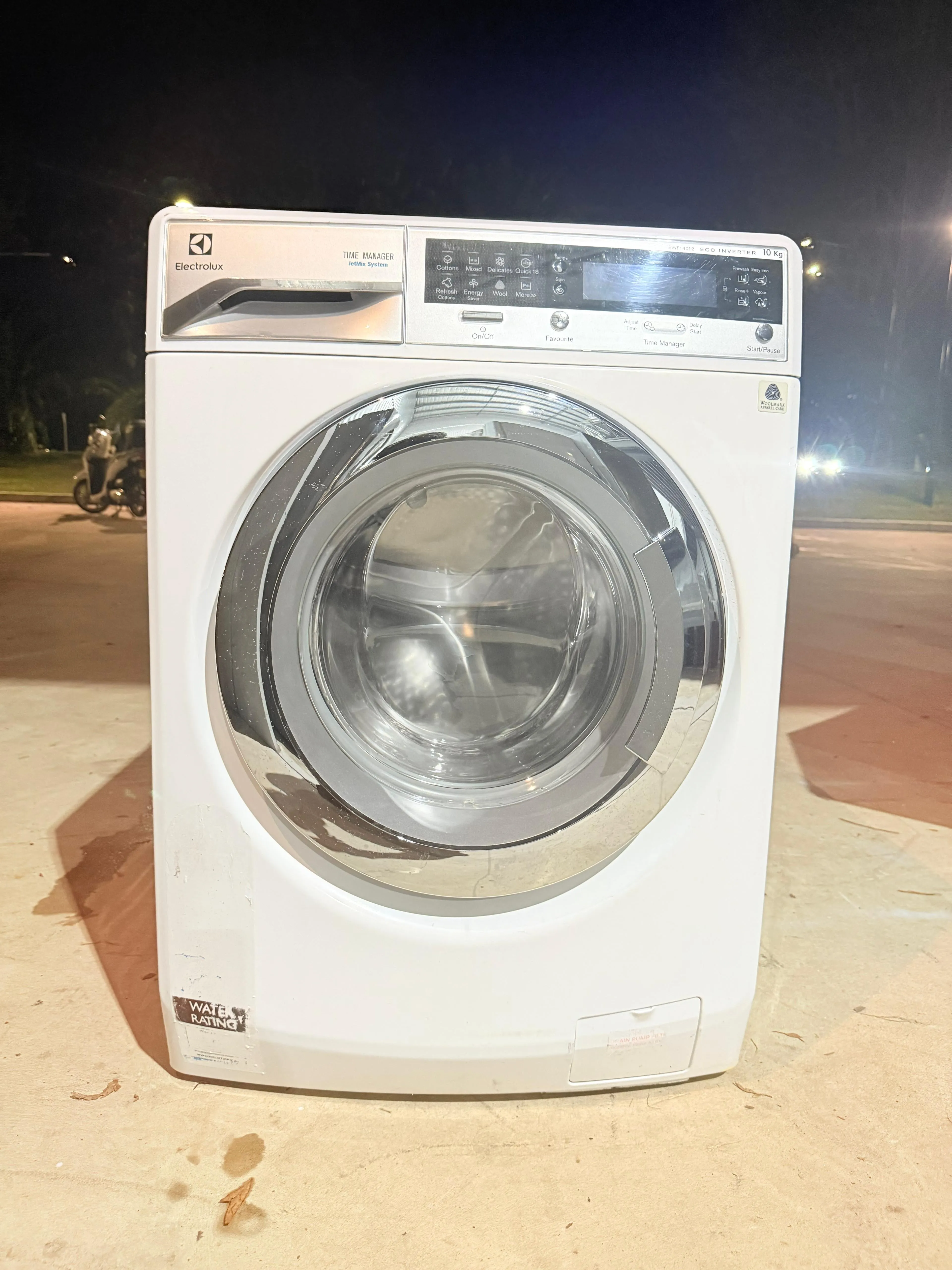 **ELECTROLUX 10KGS FRONT LOADER WASHING MACHINE**
