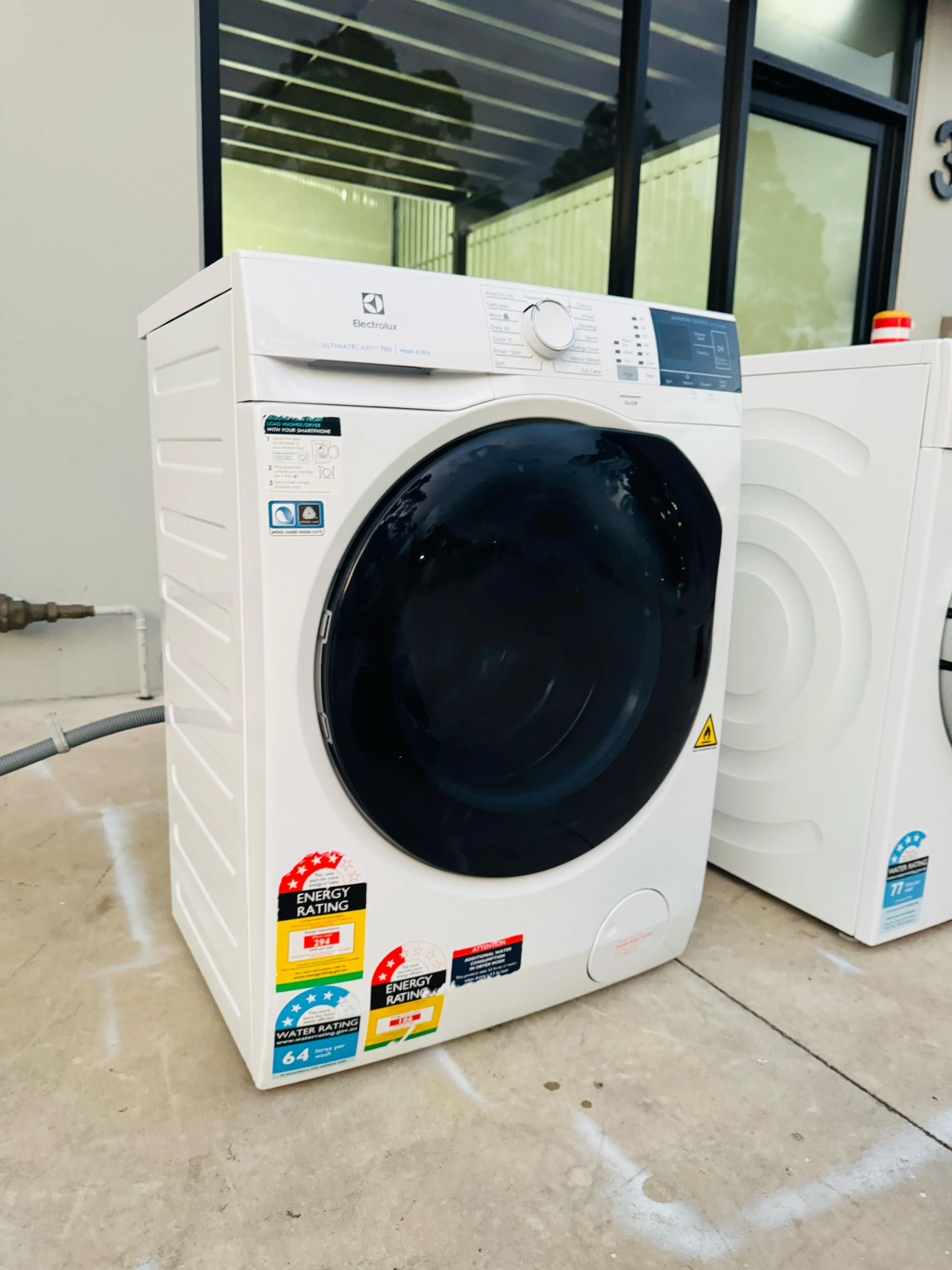 **ELECTROLUX 7.5 KGS FRONT LOADER WASHING MACHINE** FREE DELIVERY
