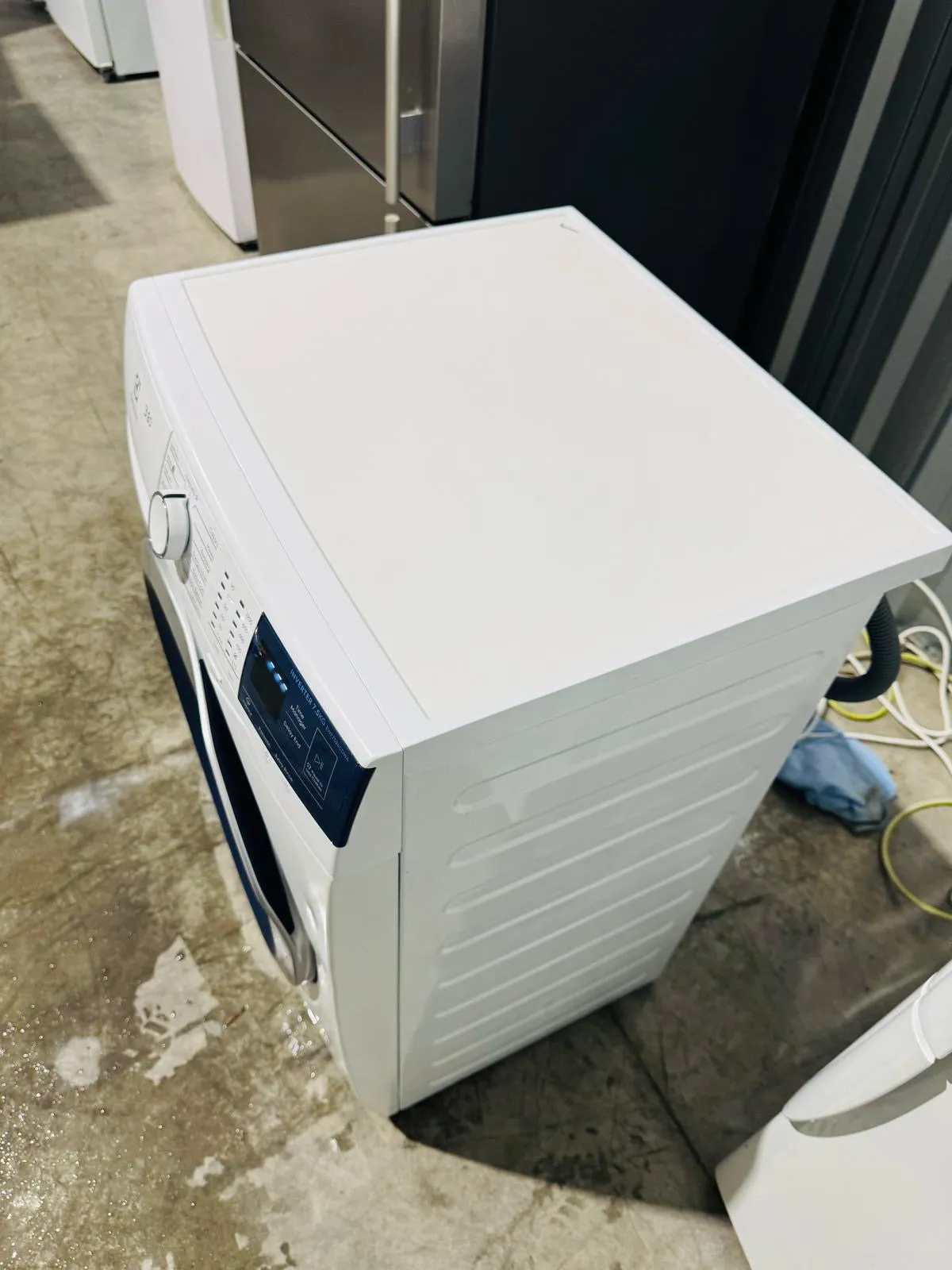**ELECTROLUX 7.5 KGS FRONT LOADER WASHING MACHINE**