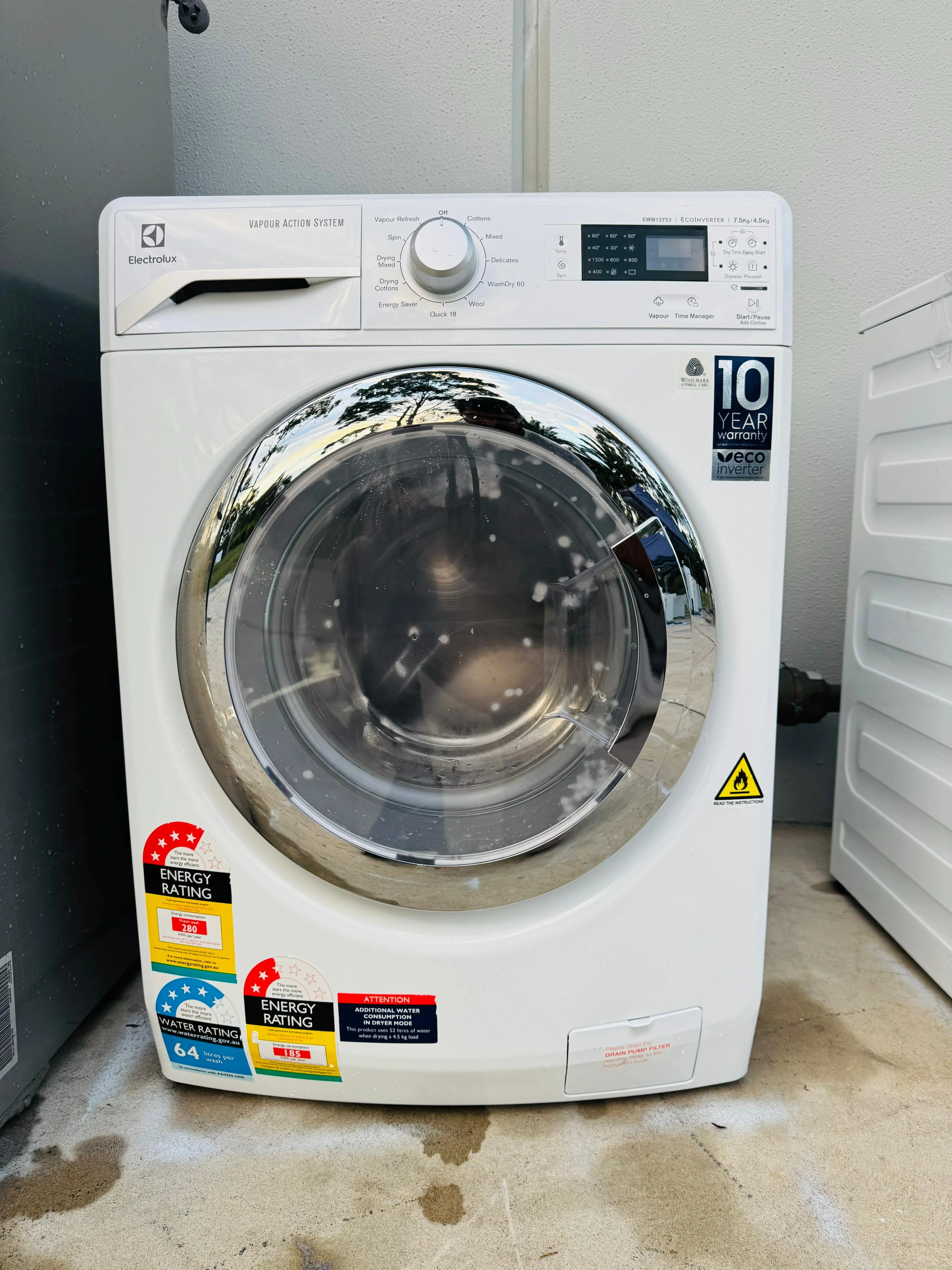 **ELECTROLUX 7.5 KGS FRONT LOADER WASHING MACHINE**
