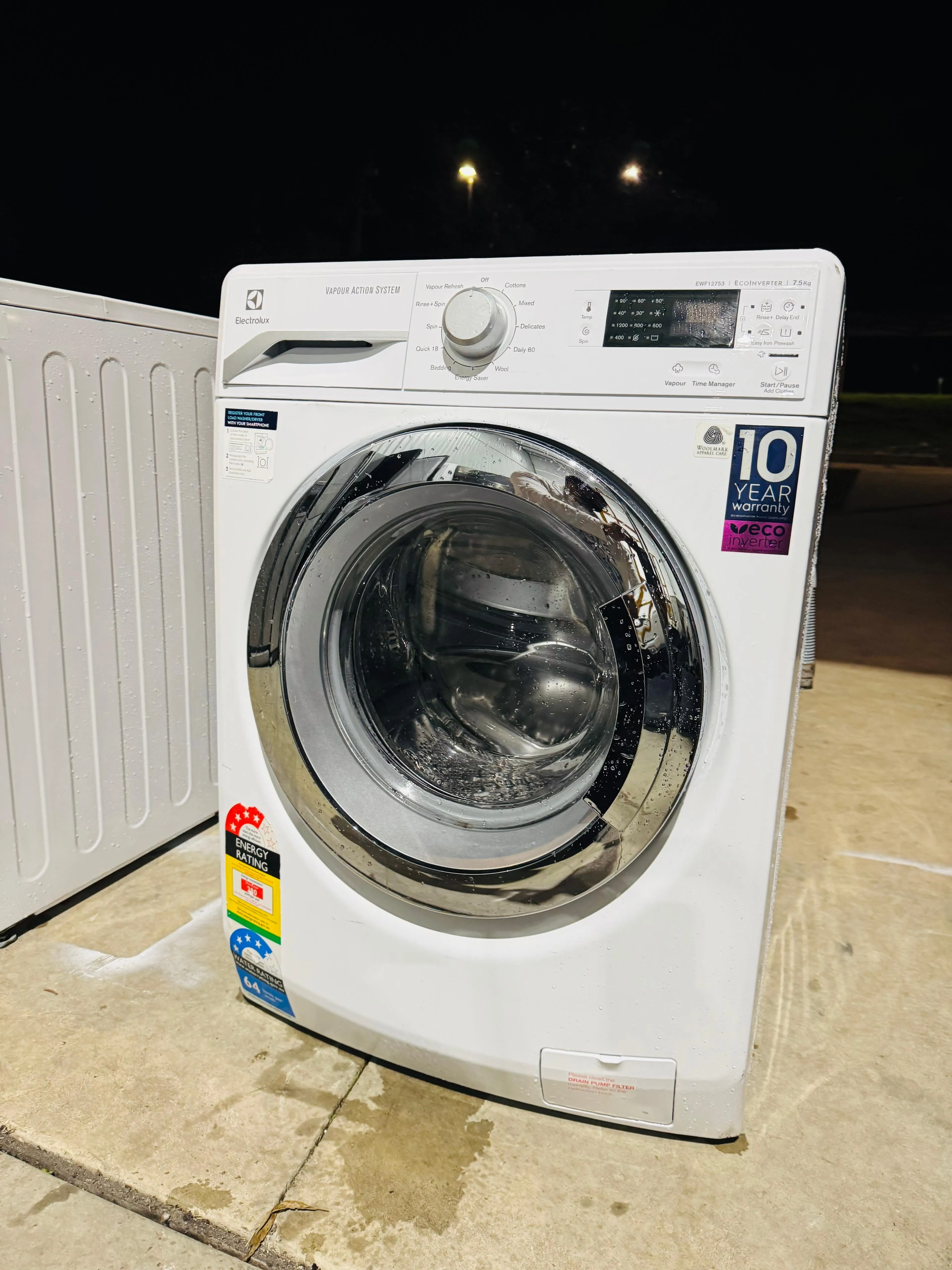 **ELECTROLUX 7.5 KGS FRONT LOADER WASHING MACHINE**