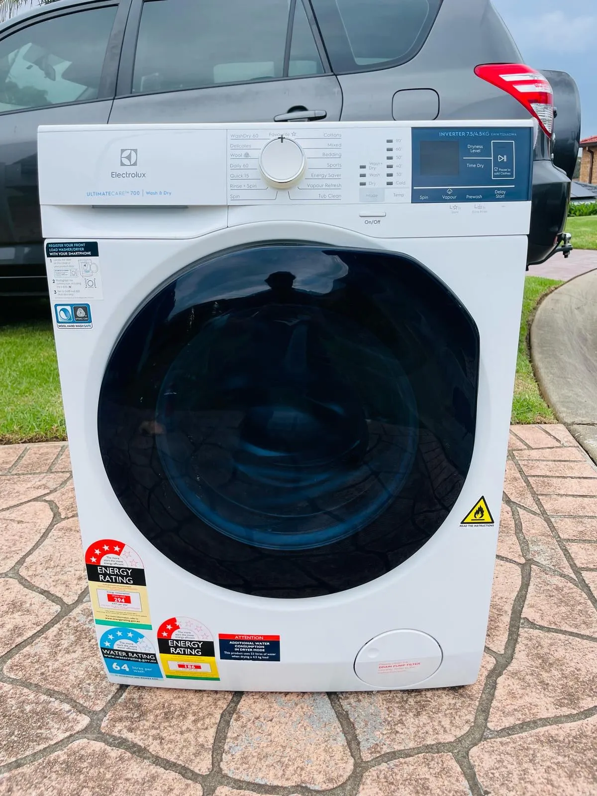**ELECTROLUX 7.5 KGS WASHER & 4.5 KGS DRYER COMBO**