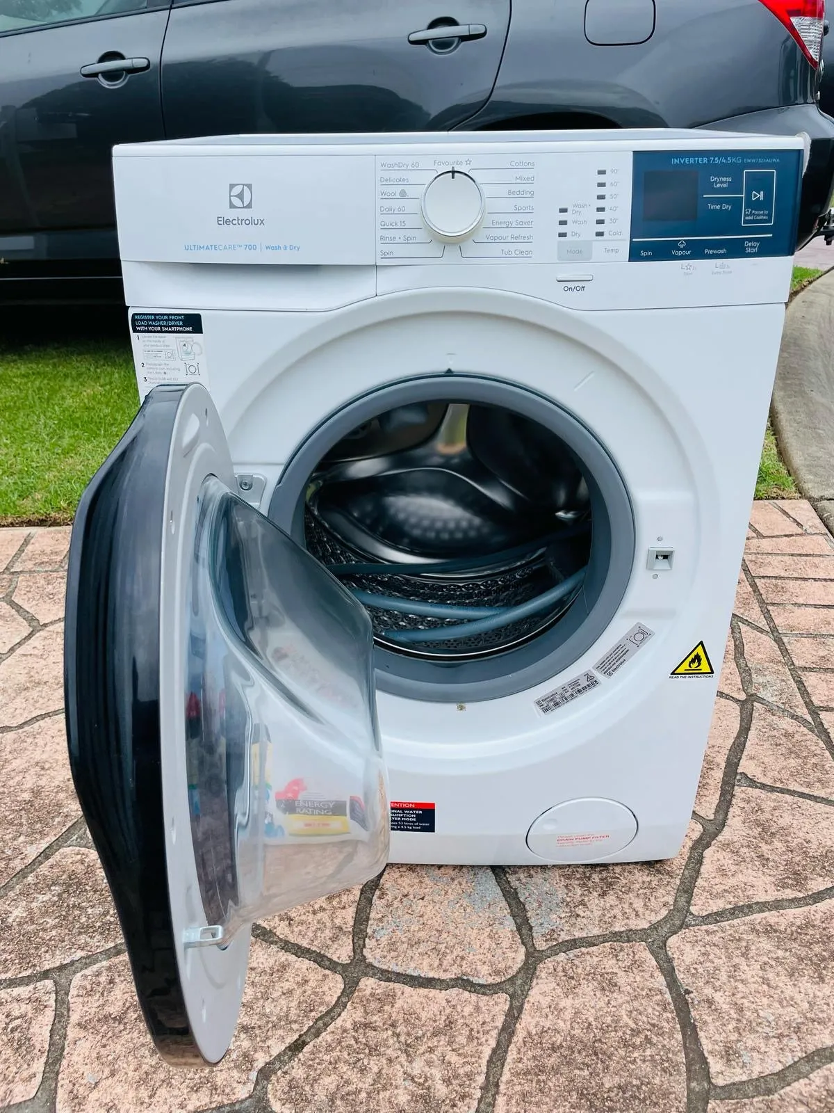 **ELECTROLUX 7.5 KGS WASHER & 4.5 KGS DRYER COMBO**