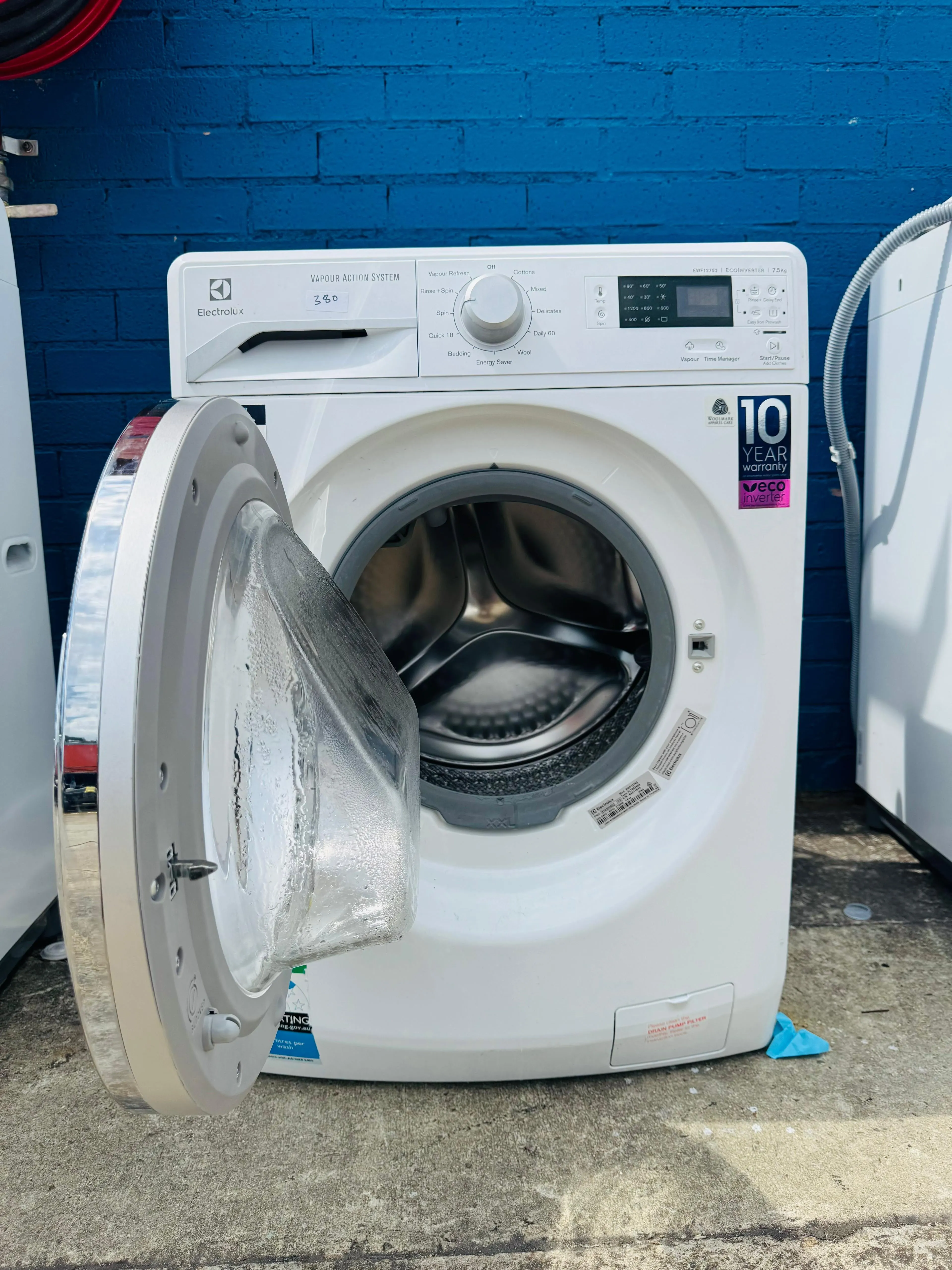 **ELECTROLUX 7.5KGS FRONT LOADER WASHING MACHINE**