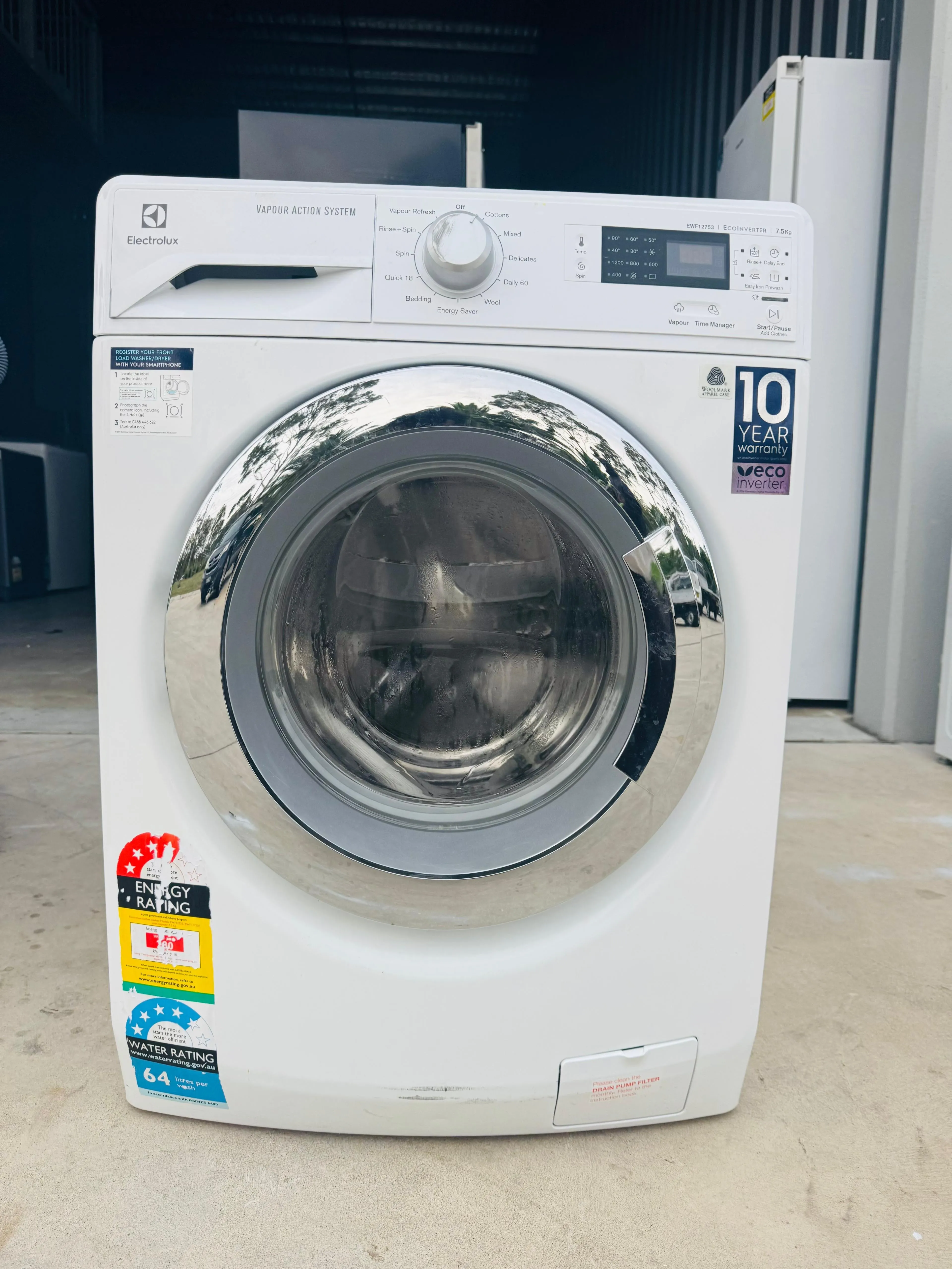 **ELECTROLUX 7.5KGS FRONT LOADER WASHING MACHINE**