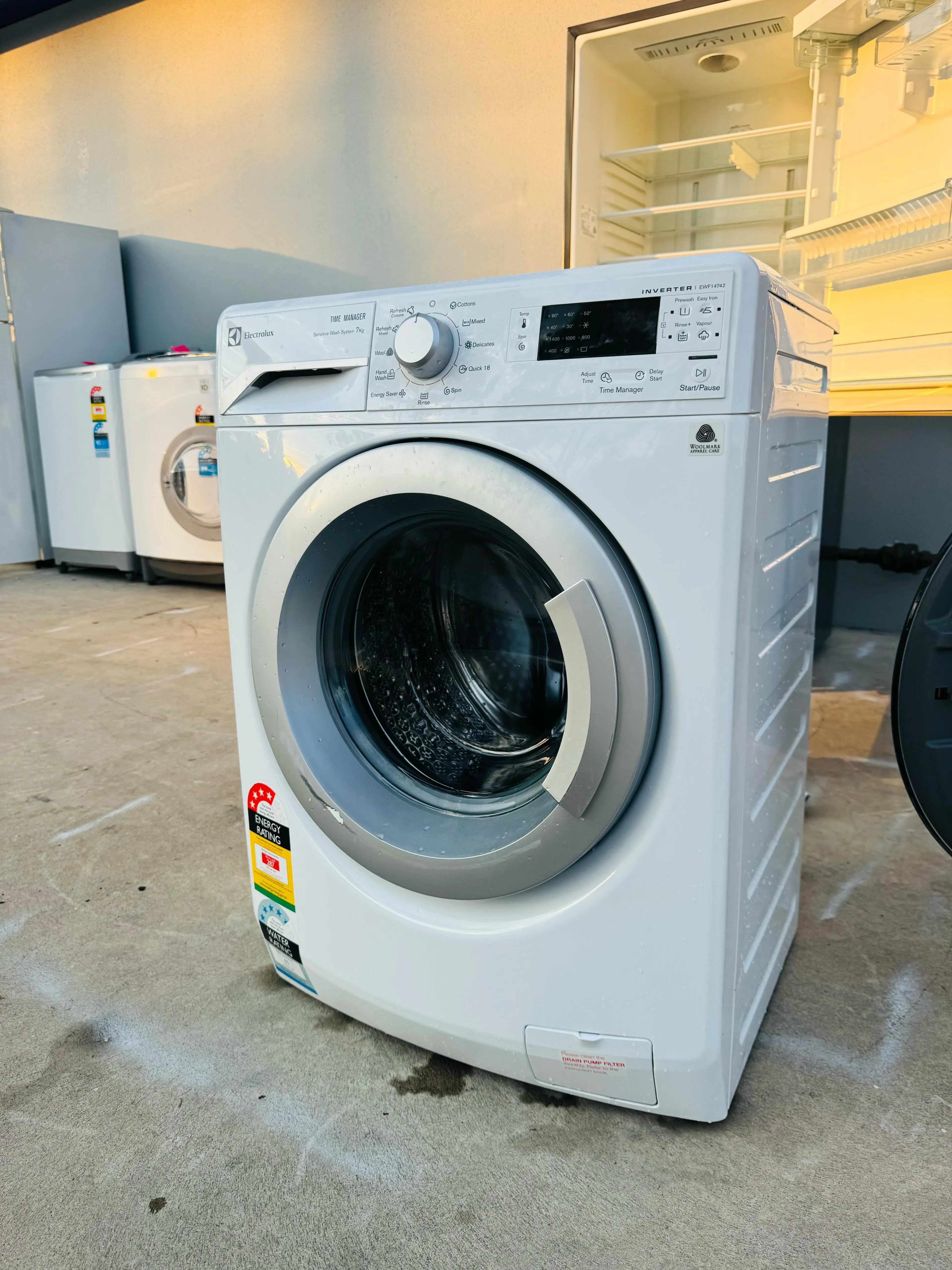 *ELECTROLUX 7KGS FRONT LOADER WASHING MACHINE** FREE DELIVERY