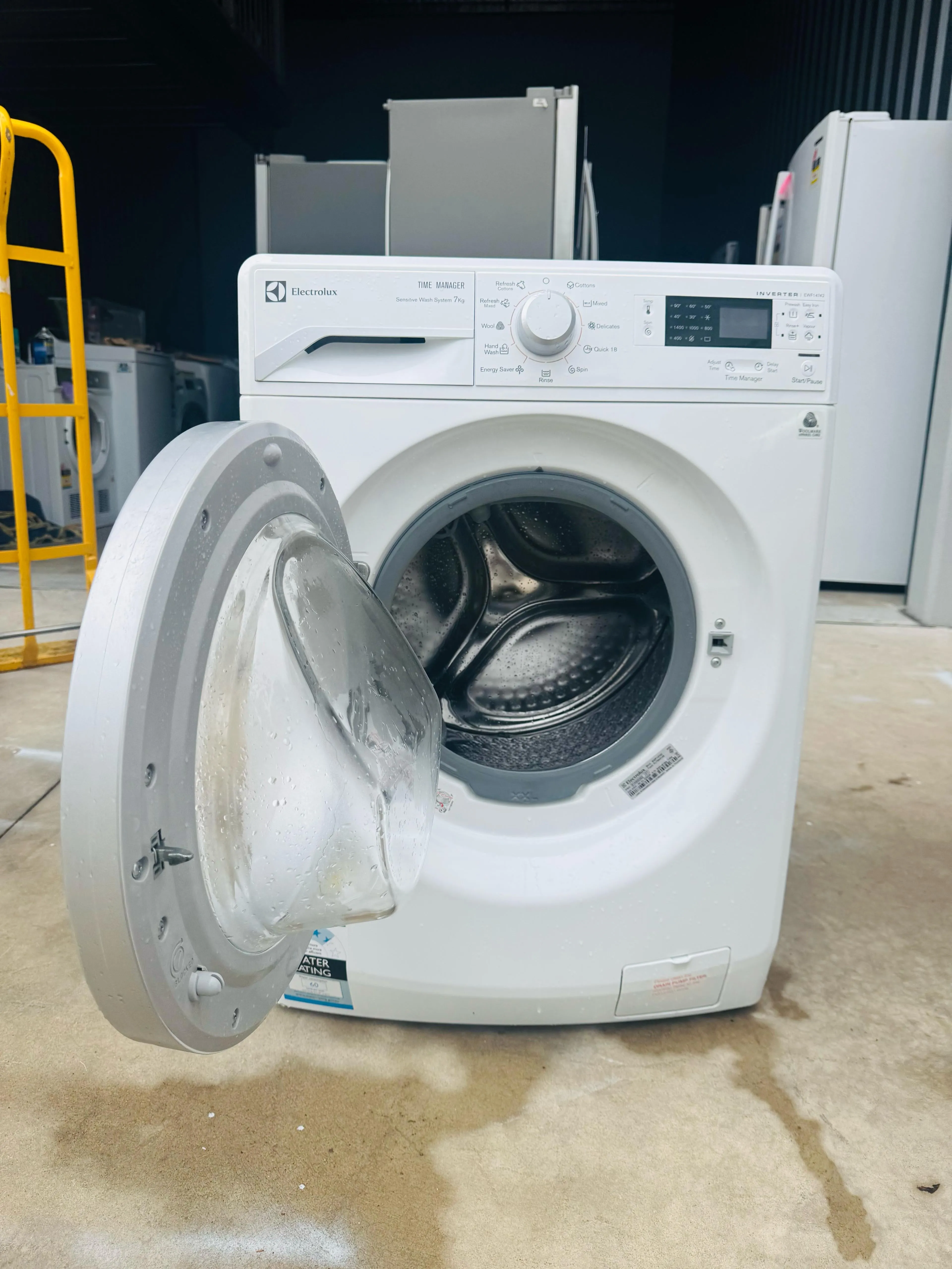 **ELECTROLUX 7KGS FRONT LOADER WASHING MACHINE**