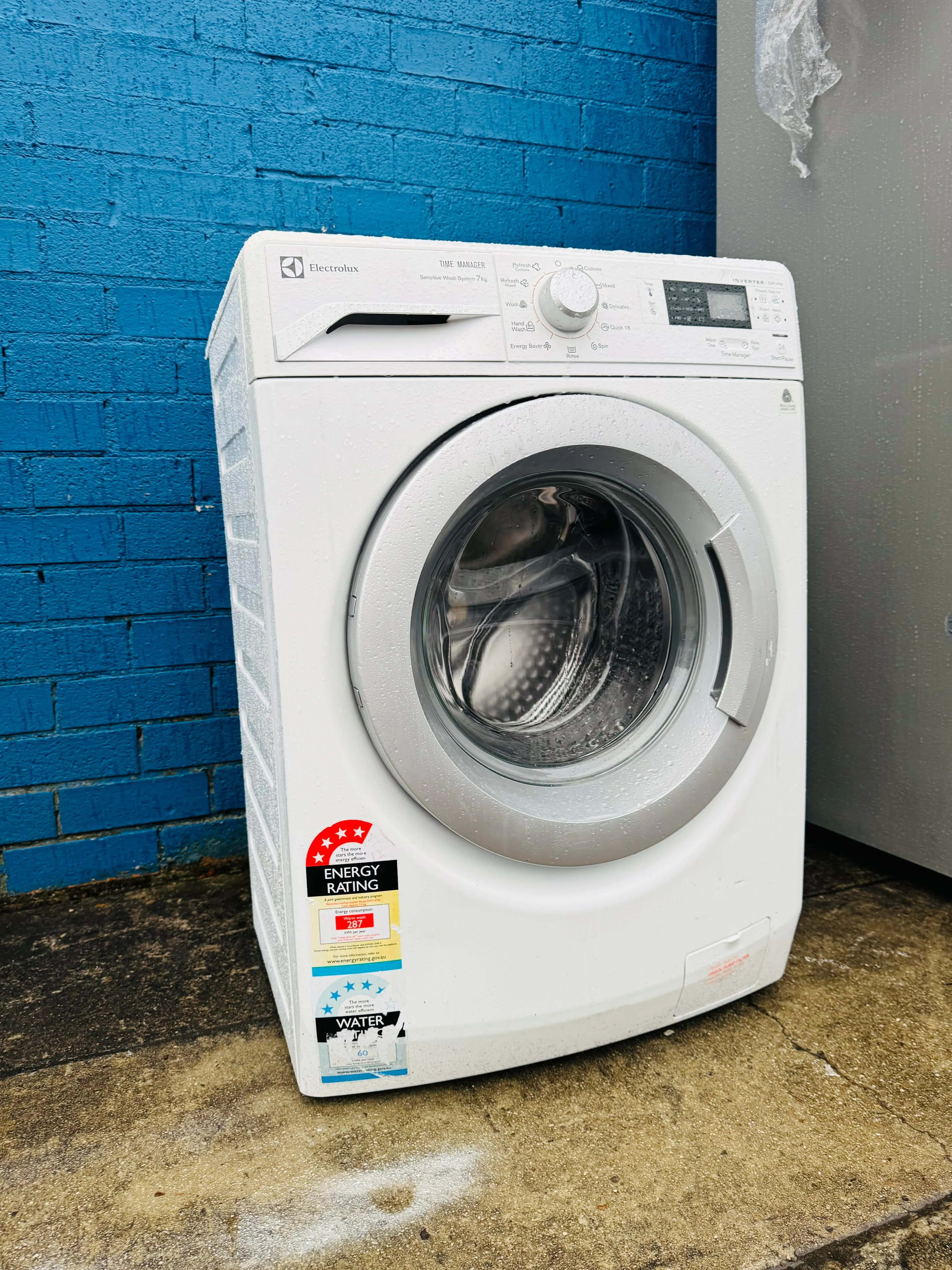 **ELECTROLUX 7KGS FRONT LOADER WASHING MACHINE**