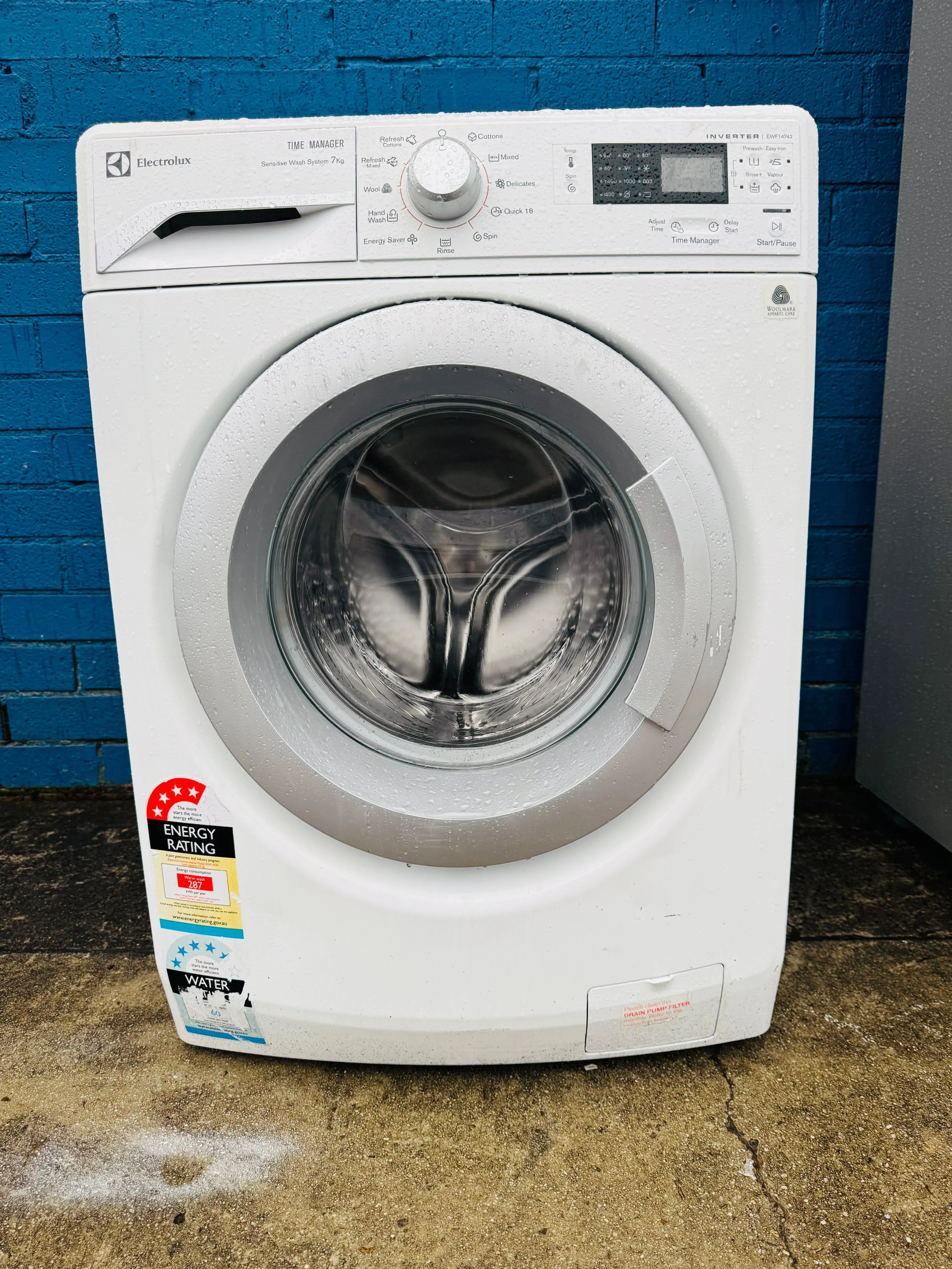 **ELECTROLUX 7KGS FRONT LOADER WASHING MACHINE**