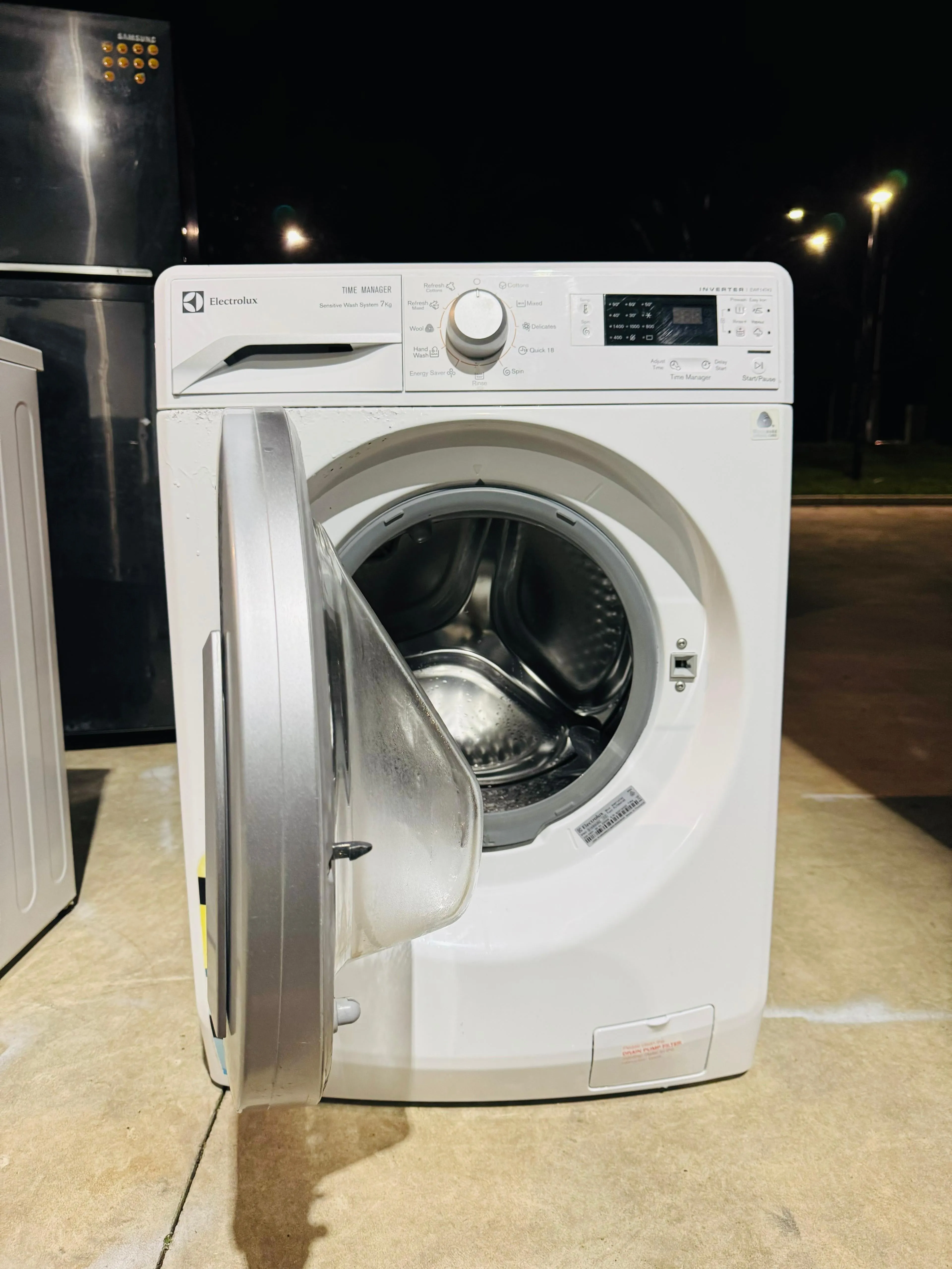 **ELECTROLUX 7KGS FRONT LOADER WASHING MACHINE**
