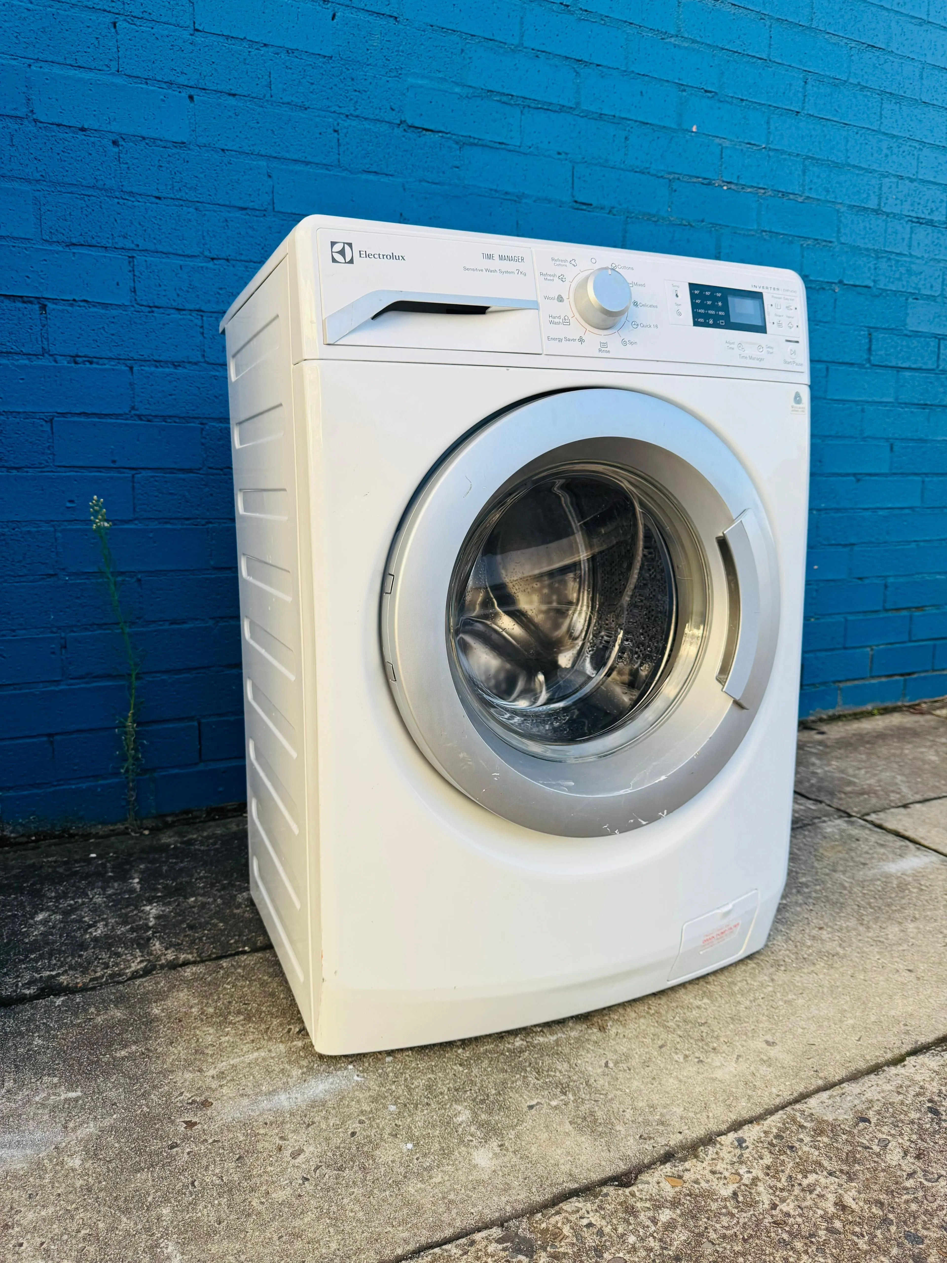 **ELECTROLUX 7KGS FRONT LOADER WASHING MACHINE**
