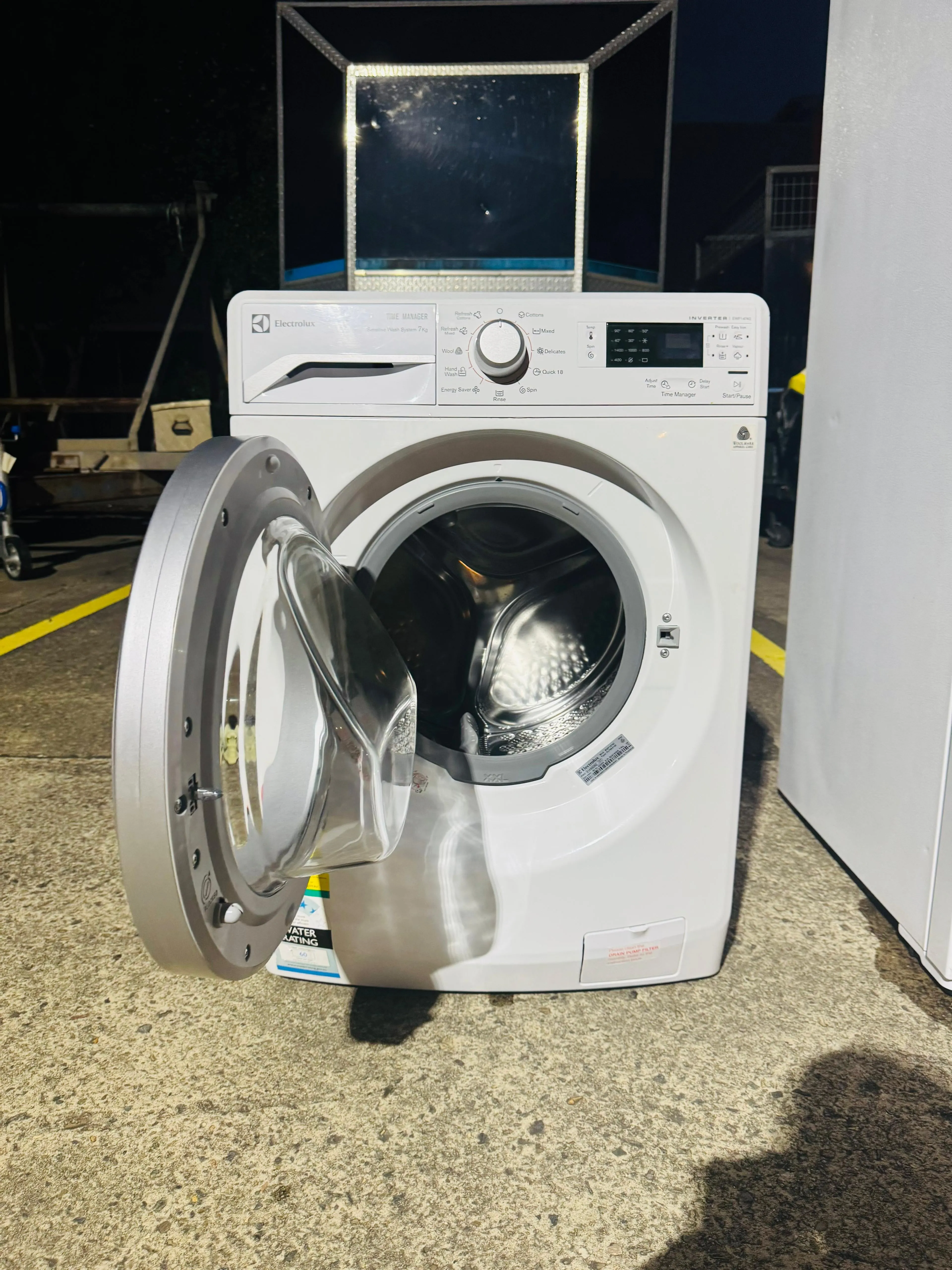 **ELECTROLUX 7KGS FRONT LOADER WASHING MACHINE**