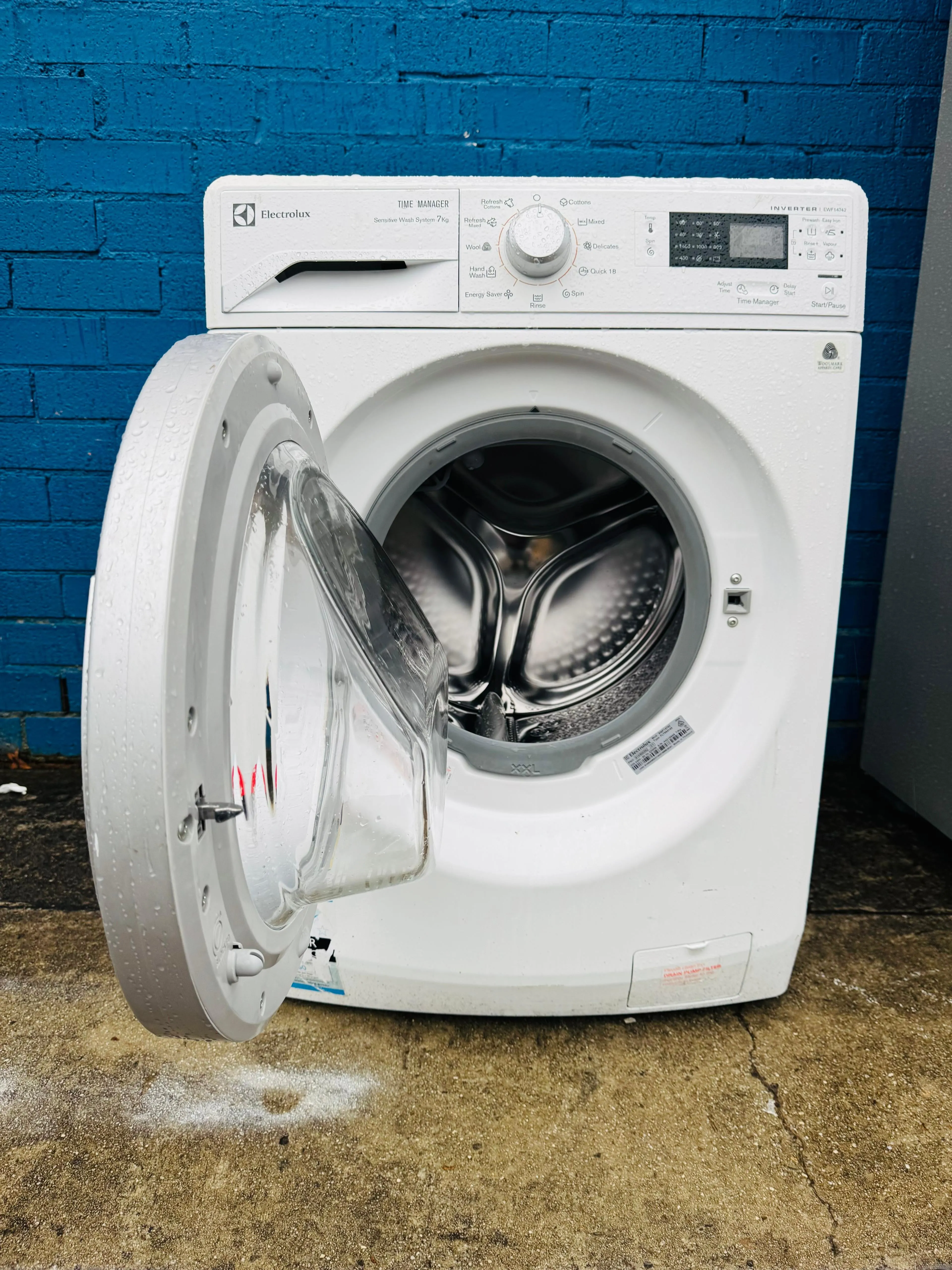**ELECTROLUX 7KGS FRONT LOADER WASHING MACHINE**