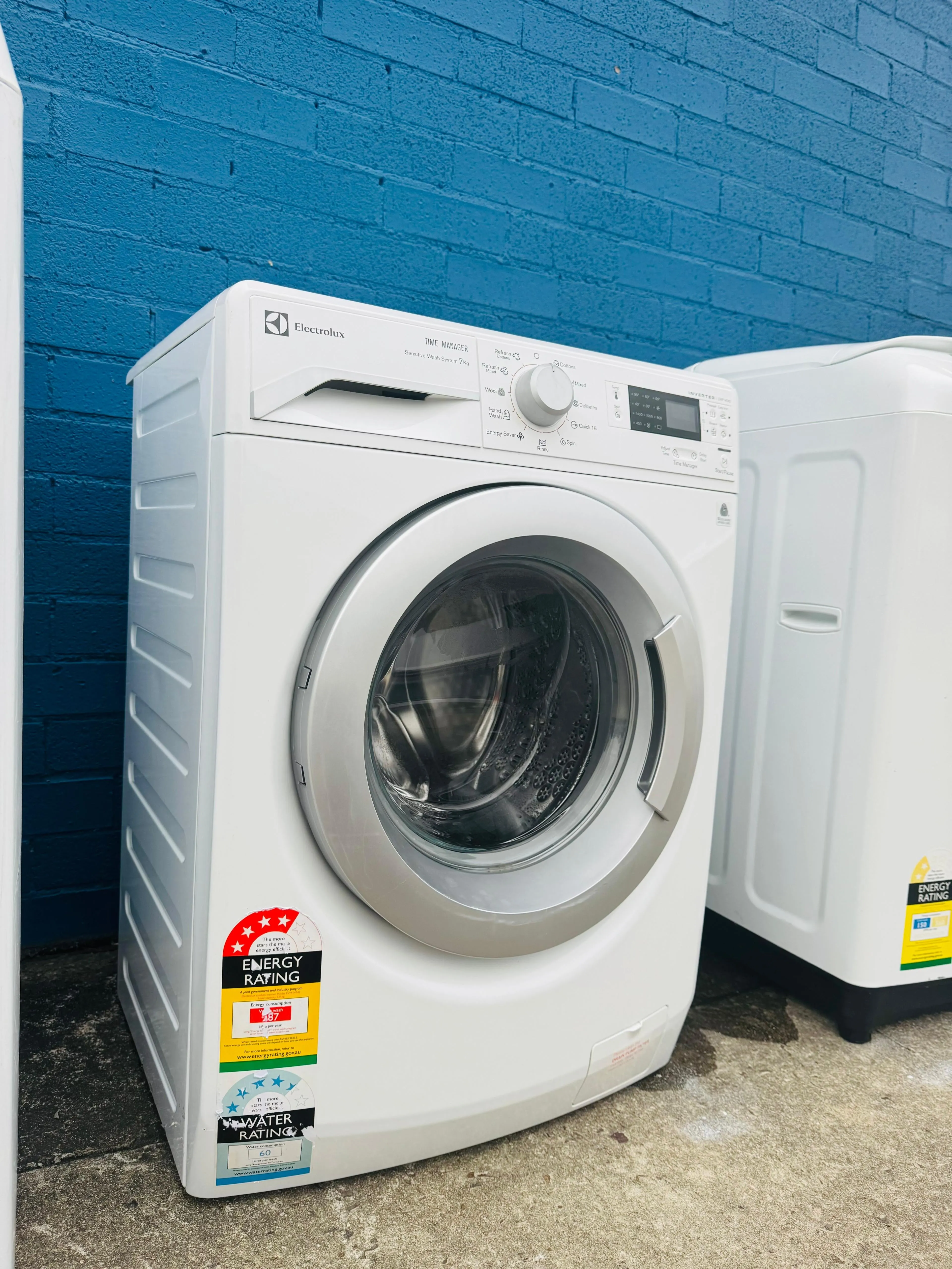 **ELECTROLUX 7KGS FRONT LOADER WASHING MACHINE**