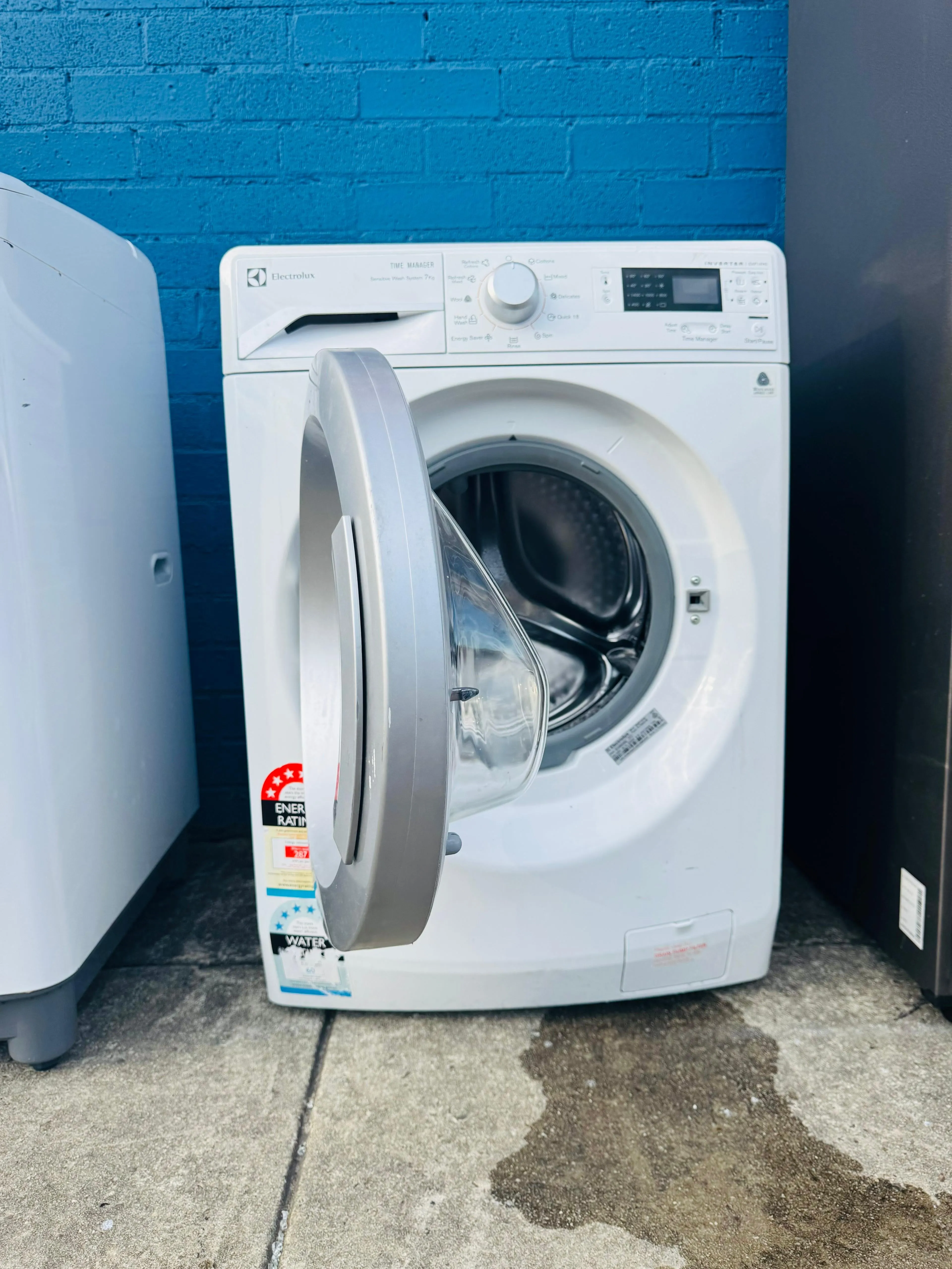 **ELECTROLUX 7KGS FRONT LOADER WASHING MACHINE**