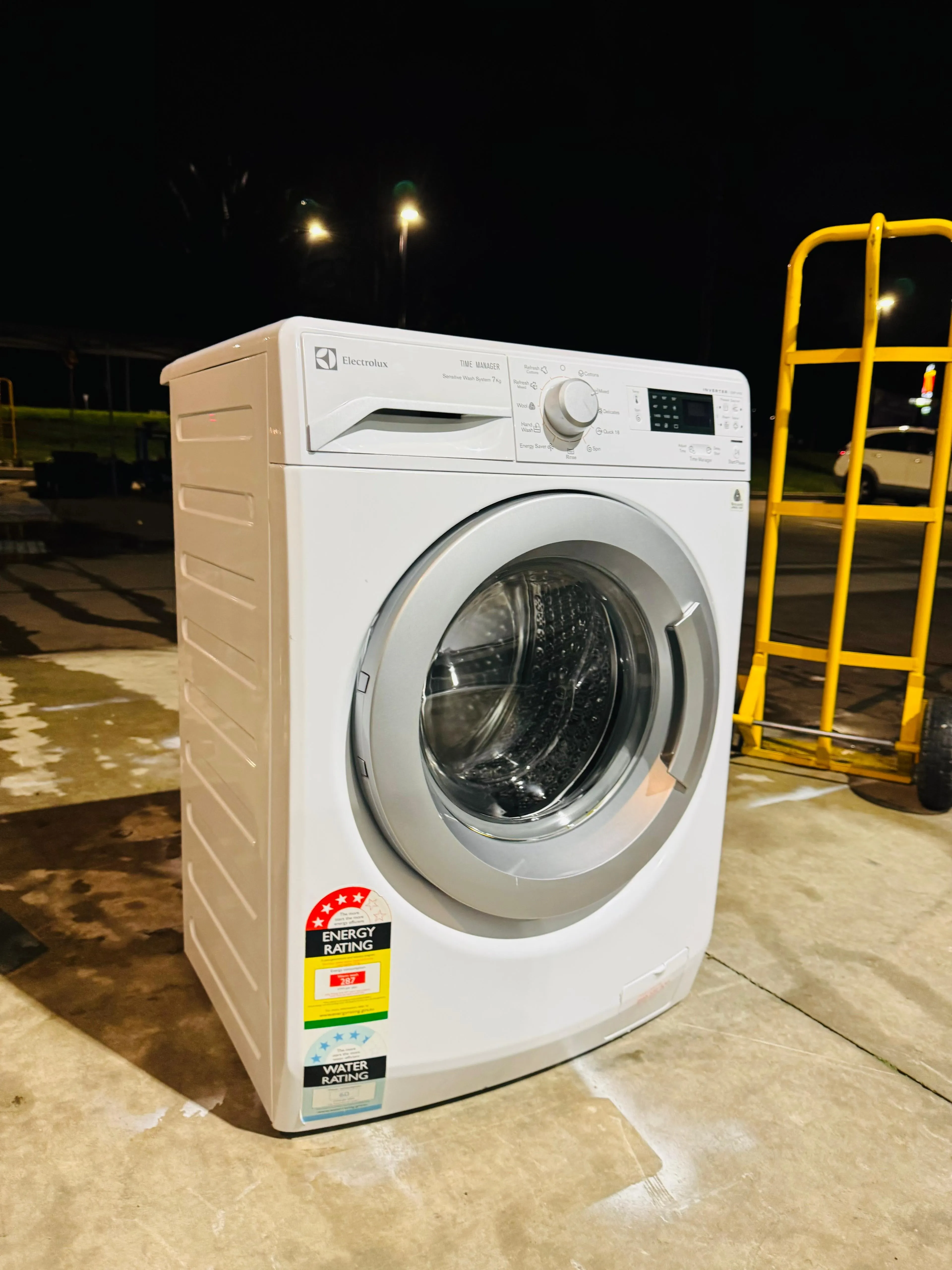 **ELECTROLUX 7KGS FRONT LOADER WASHING MACHINE**