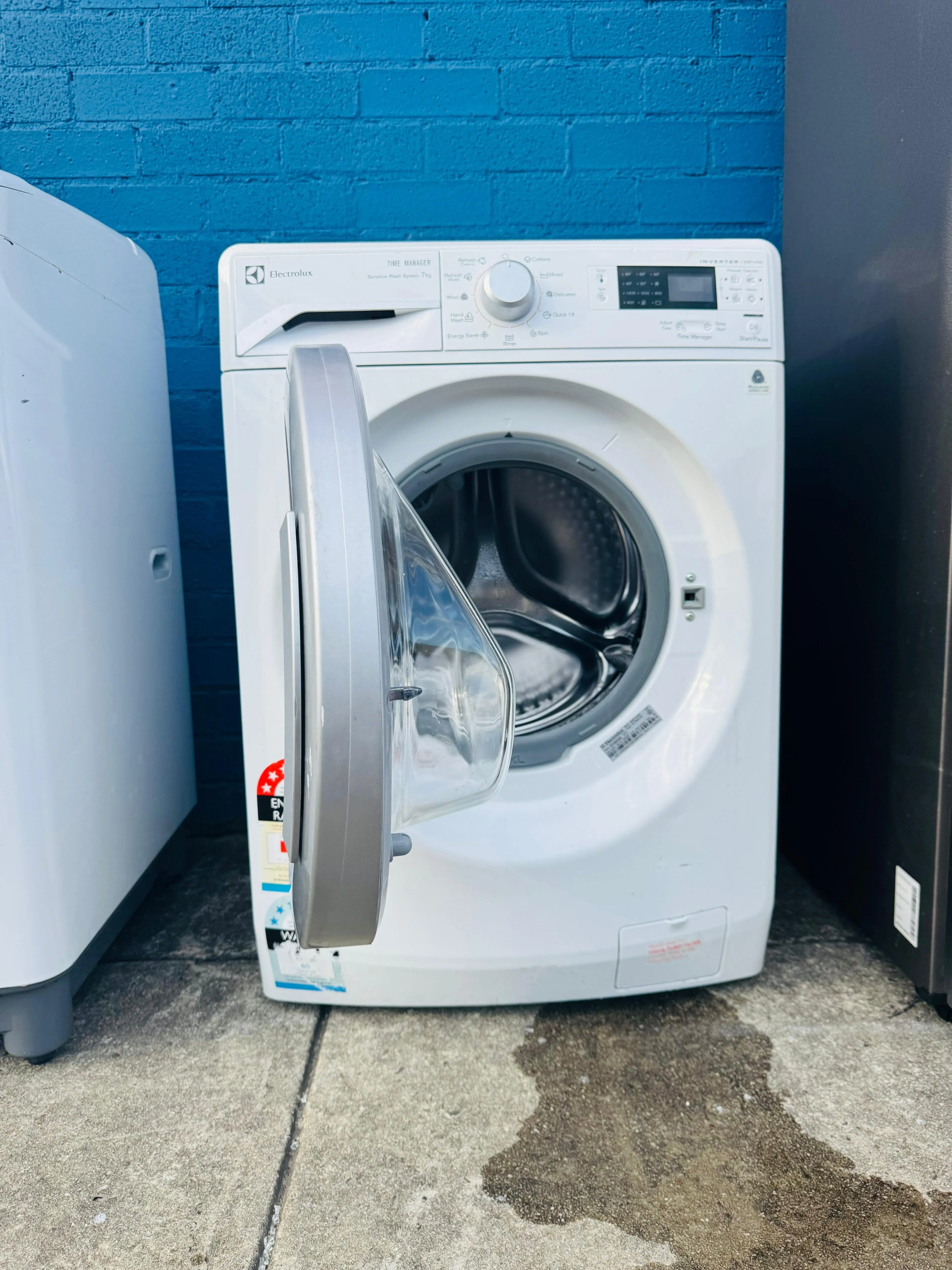 **ELECTROLUX 7KGS FRONT LOADER WASHING MACHINE**