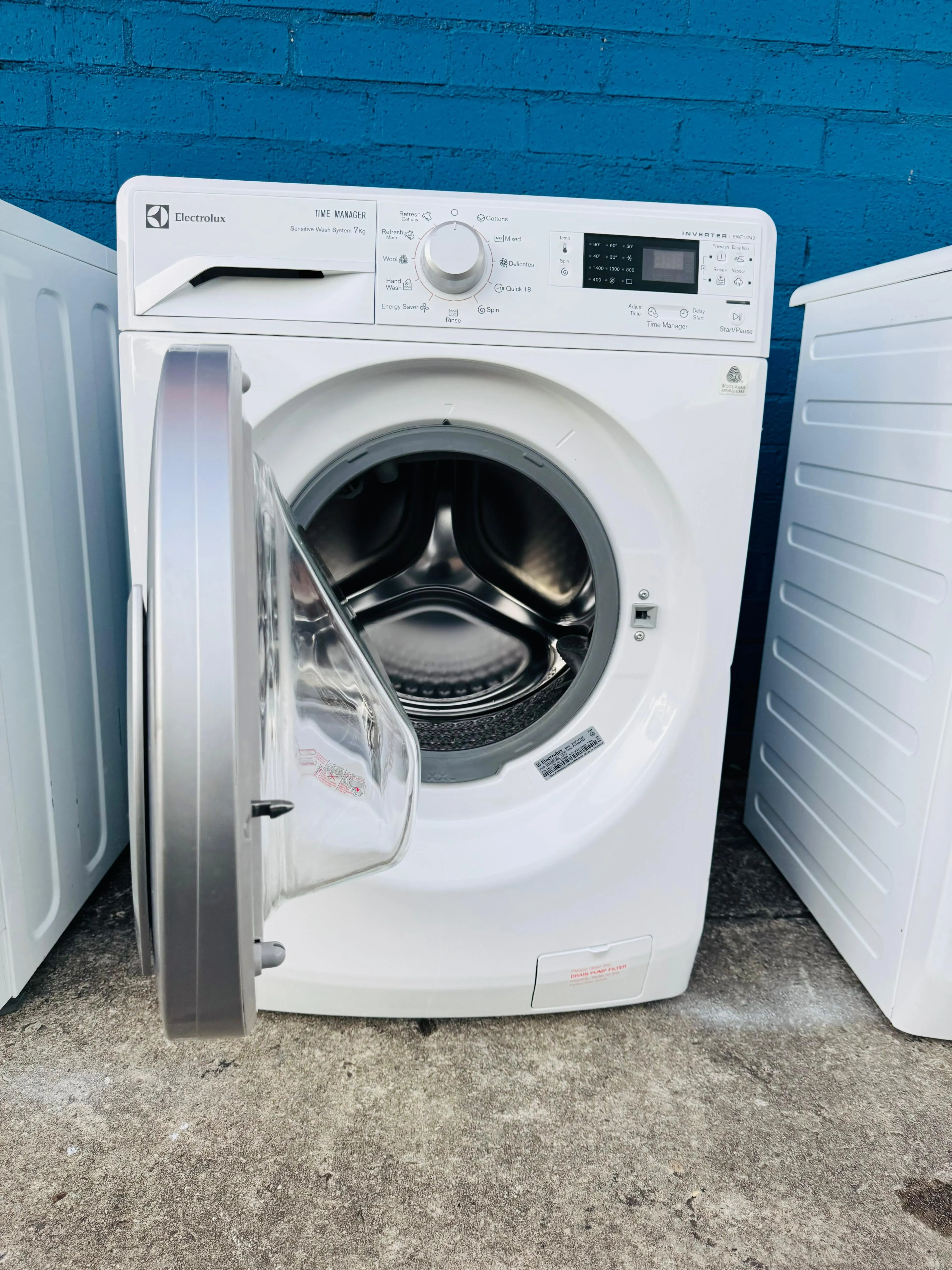 **ELECTROLUX 7KGS FRONT LOADER WASHING MACHINE**