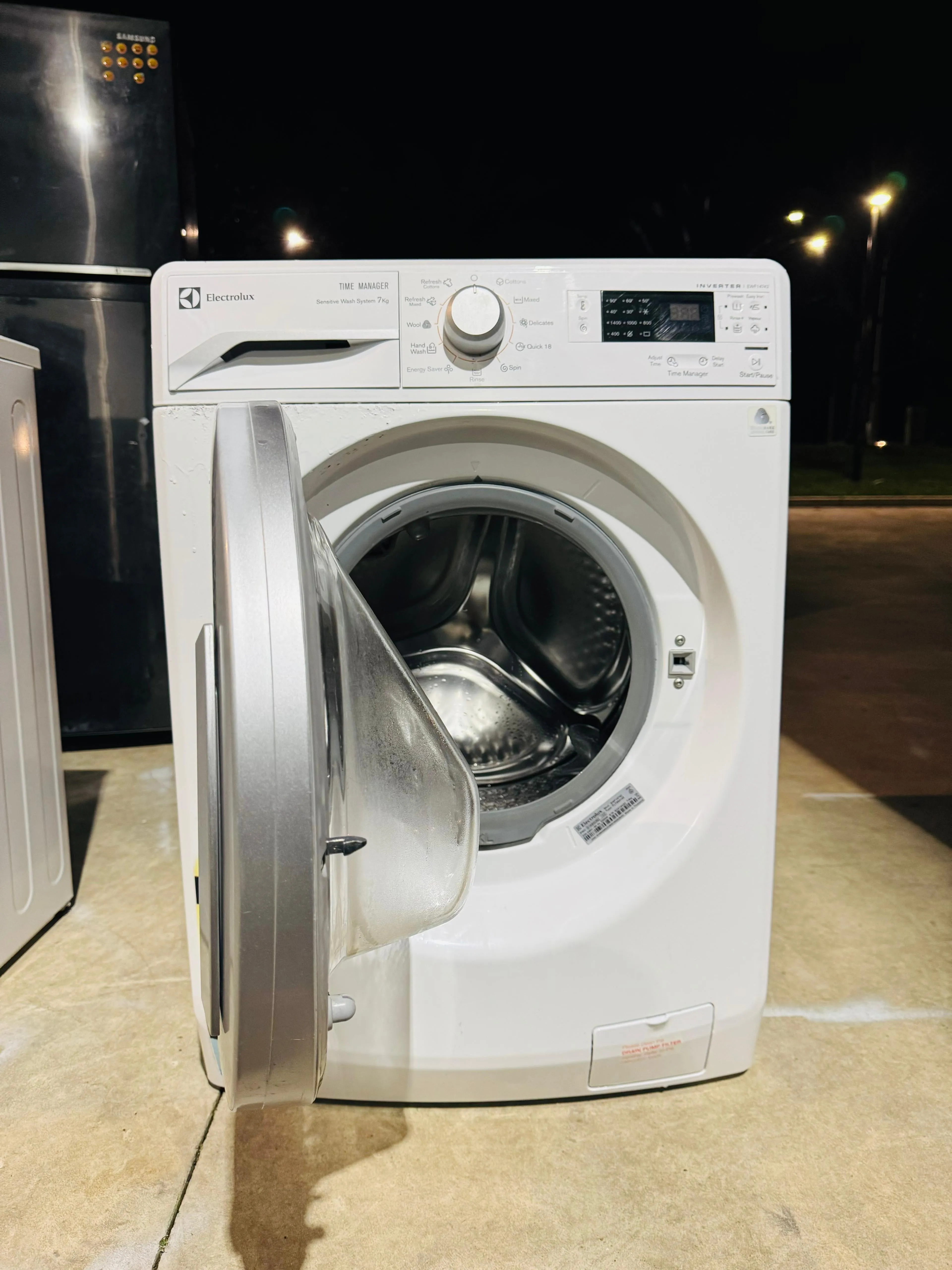 **ELECTROLUX 7KGS FRONT LOADER WASHING MACHINE**