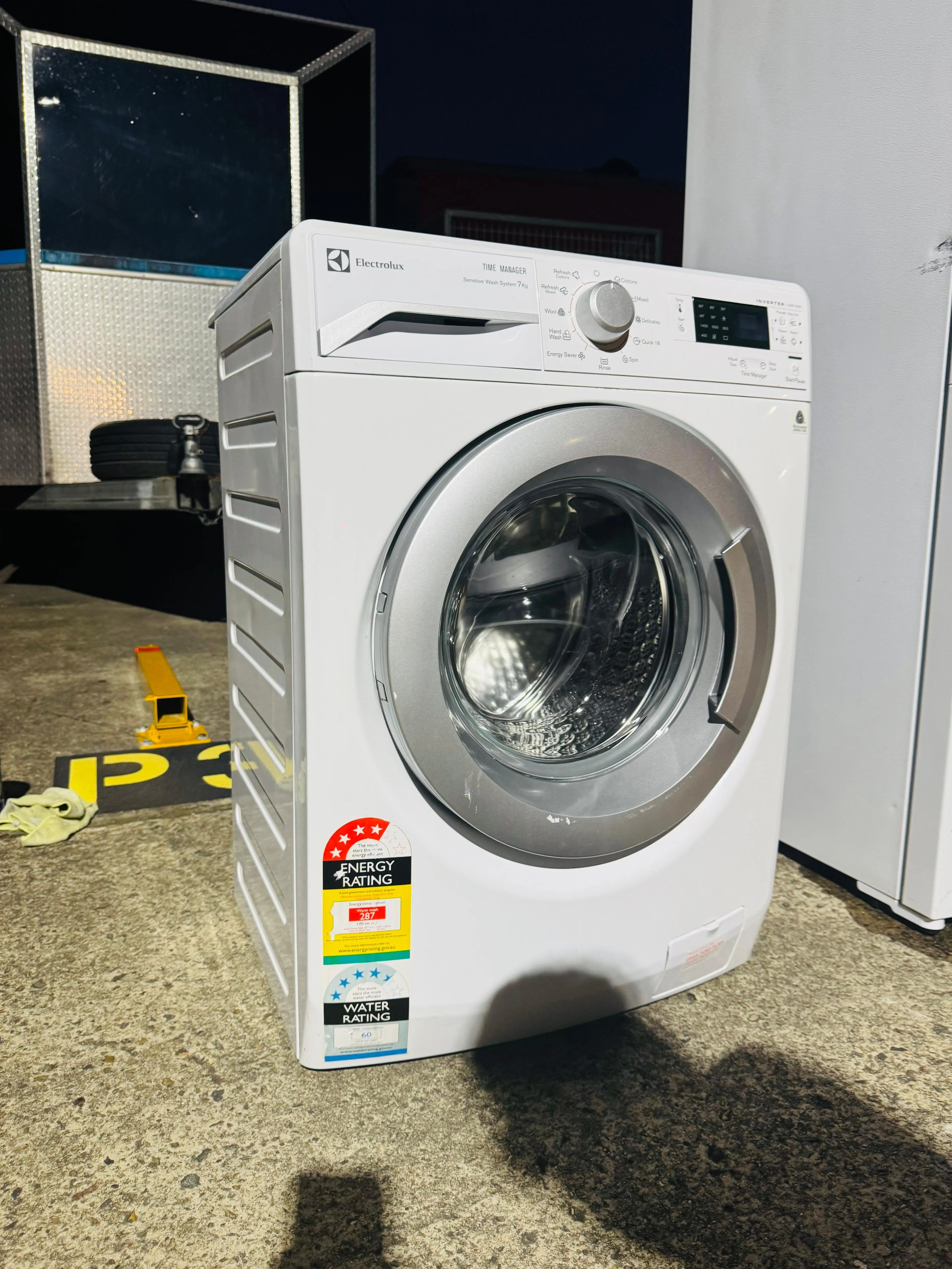 **ELECTROLUX 7KGS FRONT LOADER WASHING MACHINE**