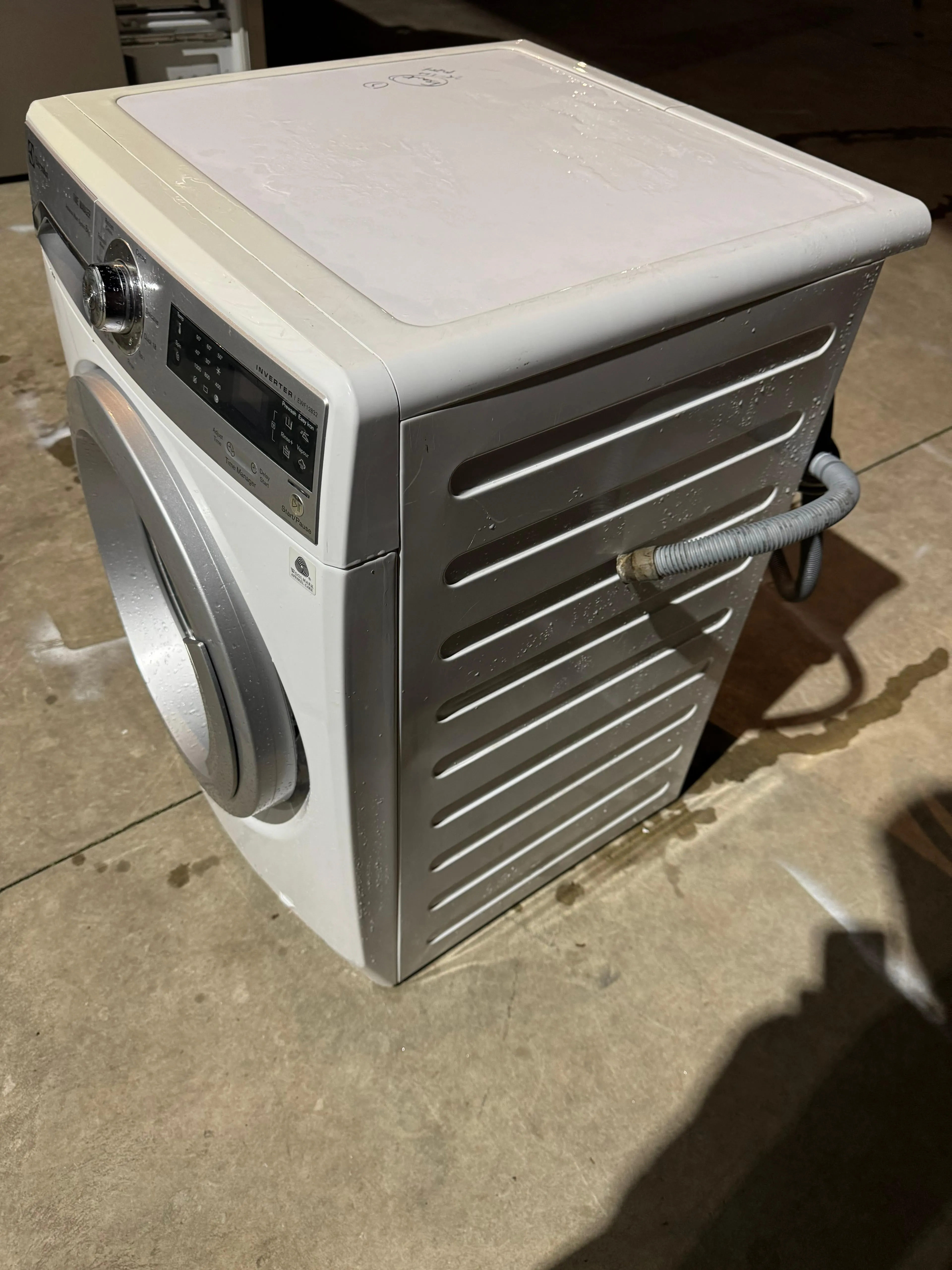 **ELECTROLUX 8 KGS FRONT LOADER WASHING MACHINE**