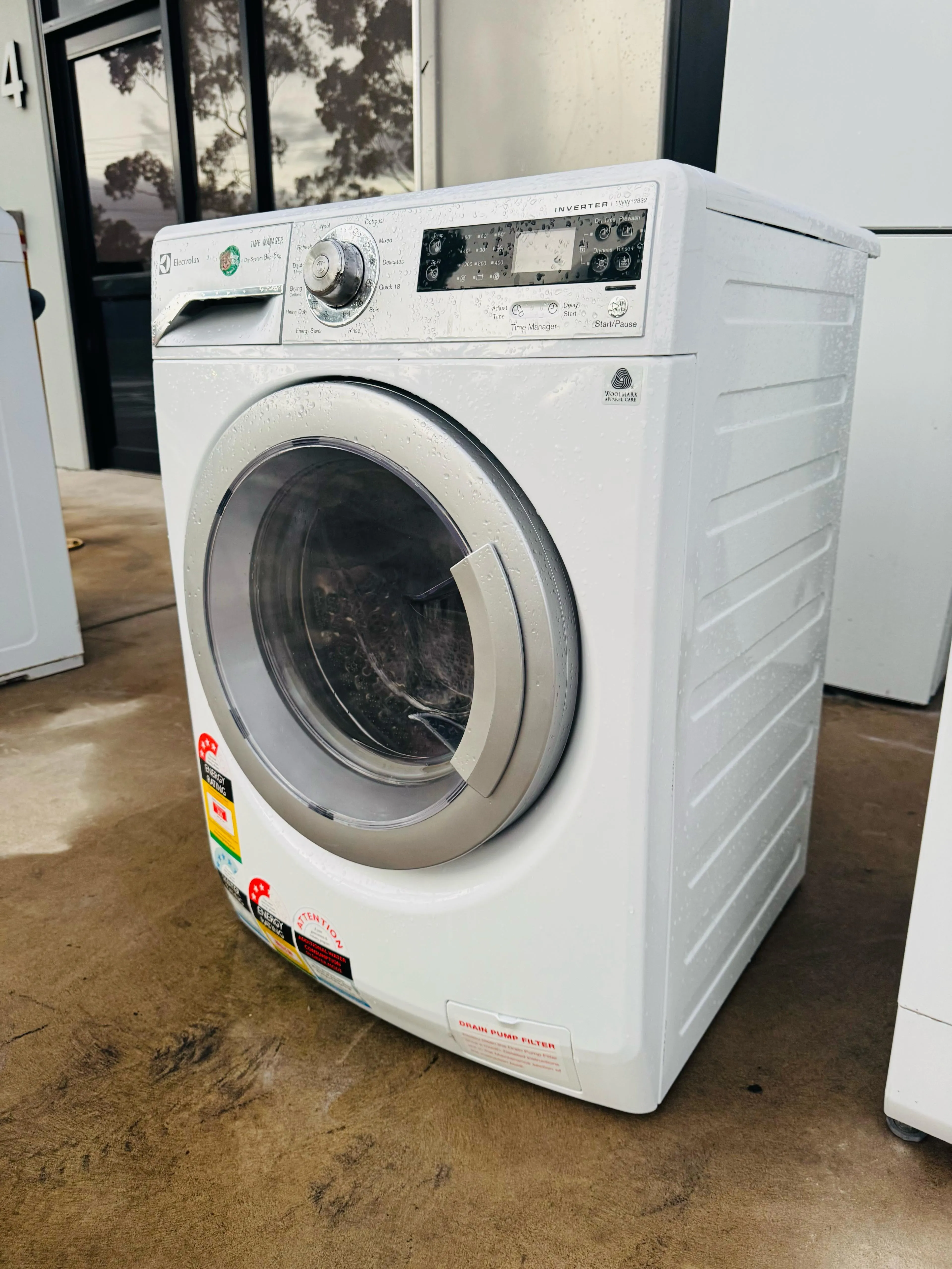 **ELECTROLUX 8KGS FRONT LOADER WASHING MACHINE**