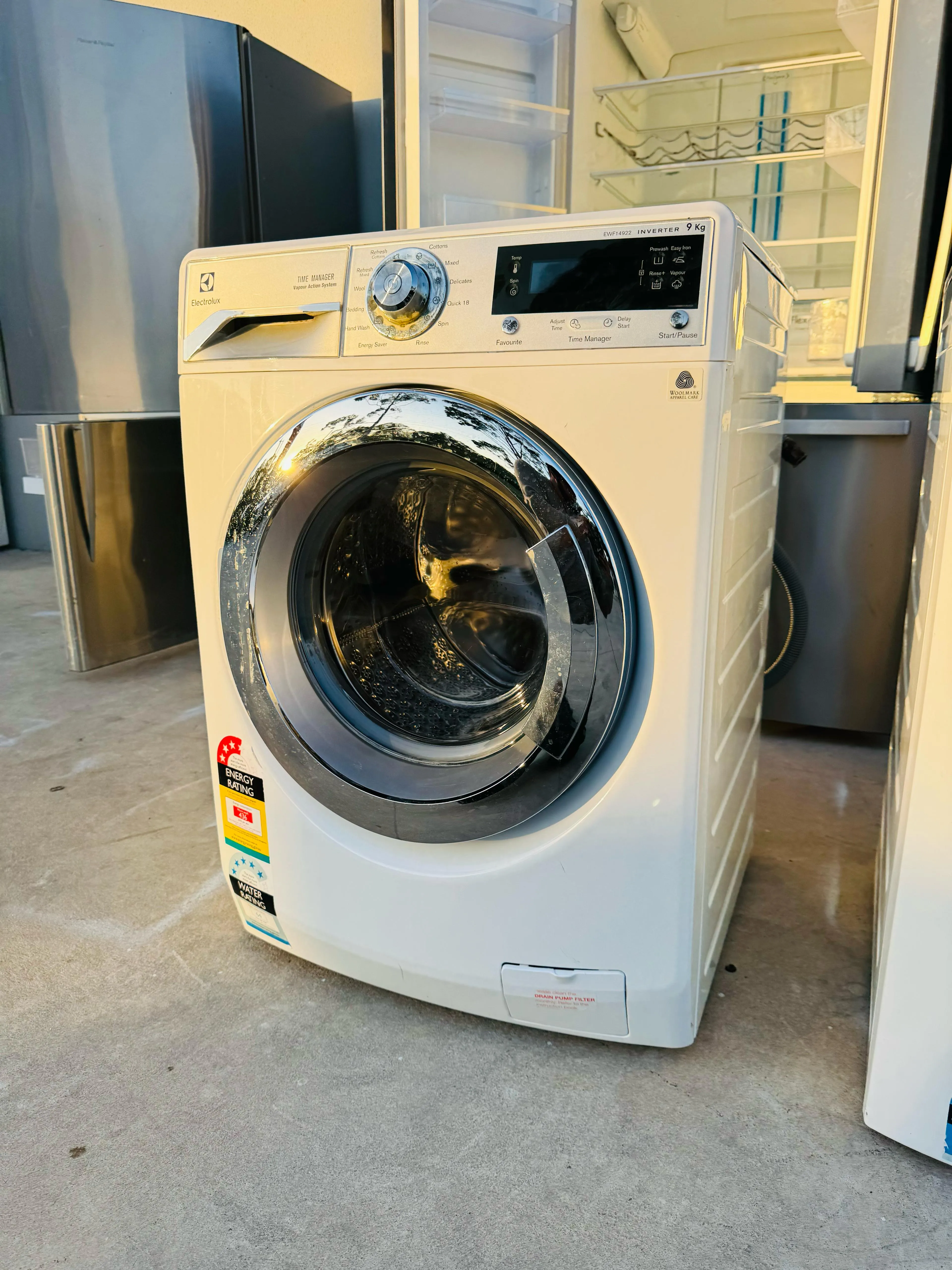 **ELECTROLUX 9KGS FRONT LOADER WASHING MACHINE** FREE DELIVERY