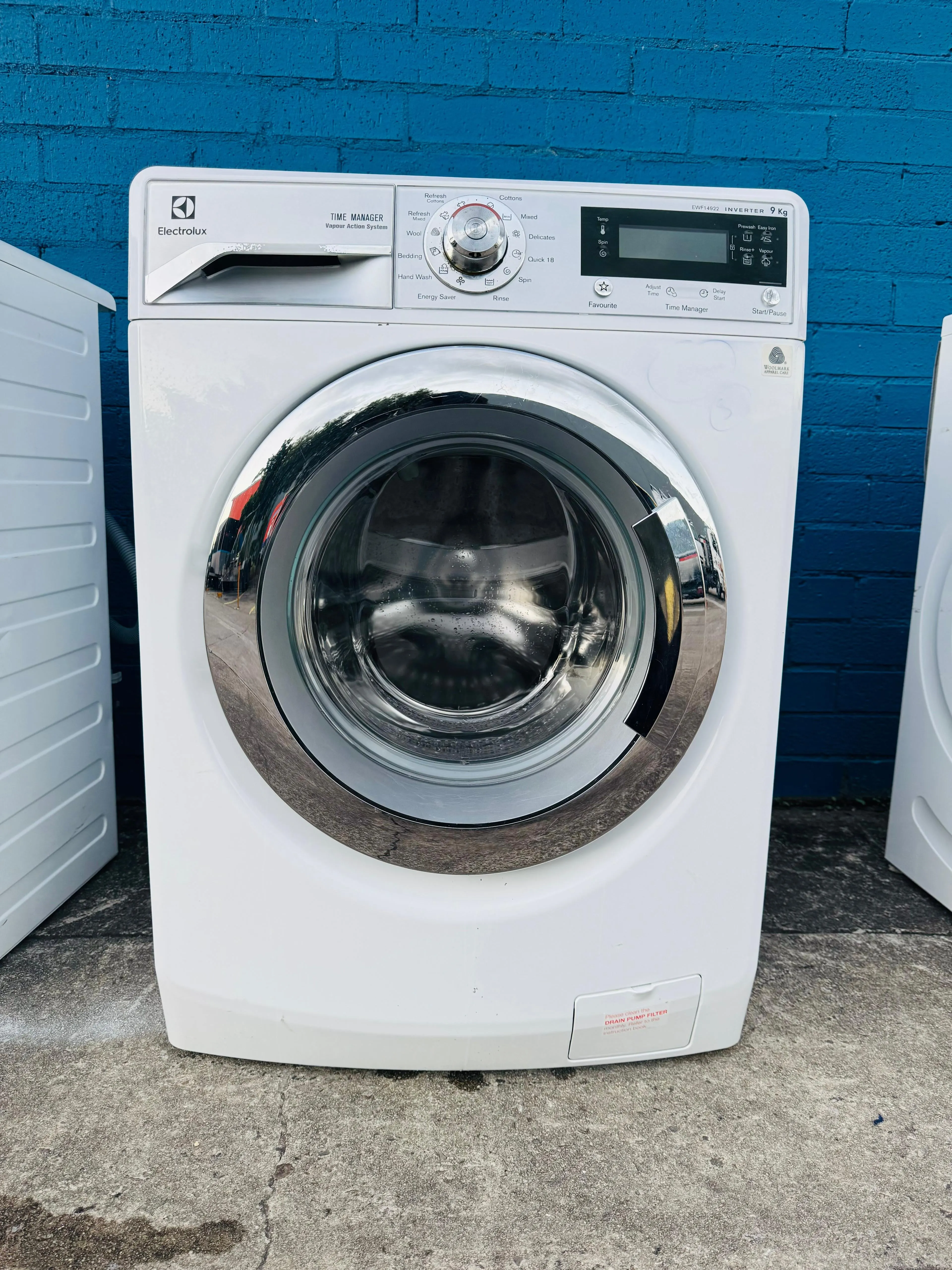 **ELECTROLUX 9KGS FRONT LOADER WASHING MACHINE**
