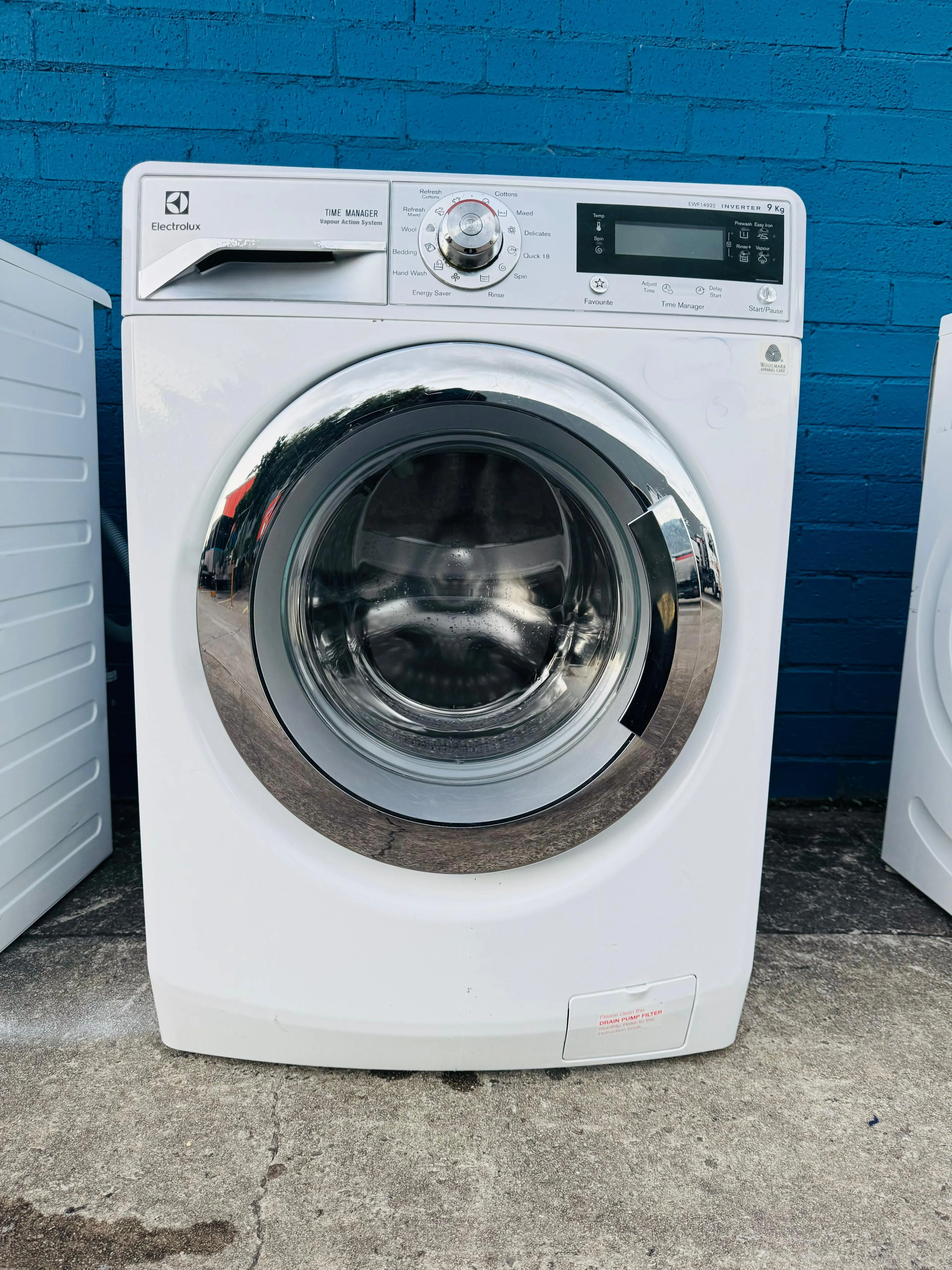 **ELECTROLUX 9KGS FRONT LOADER WASHING MACHINE**