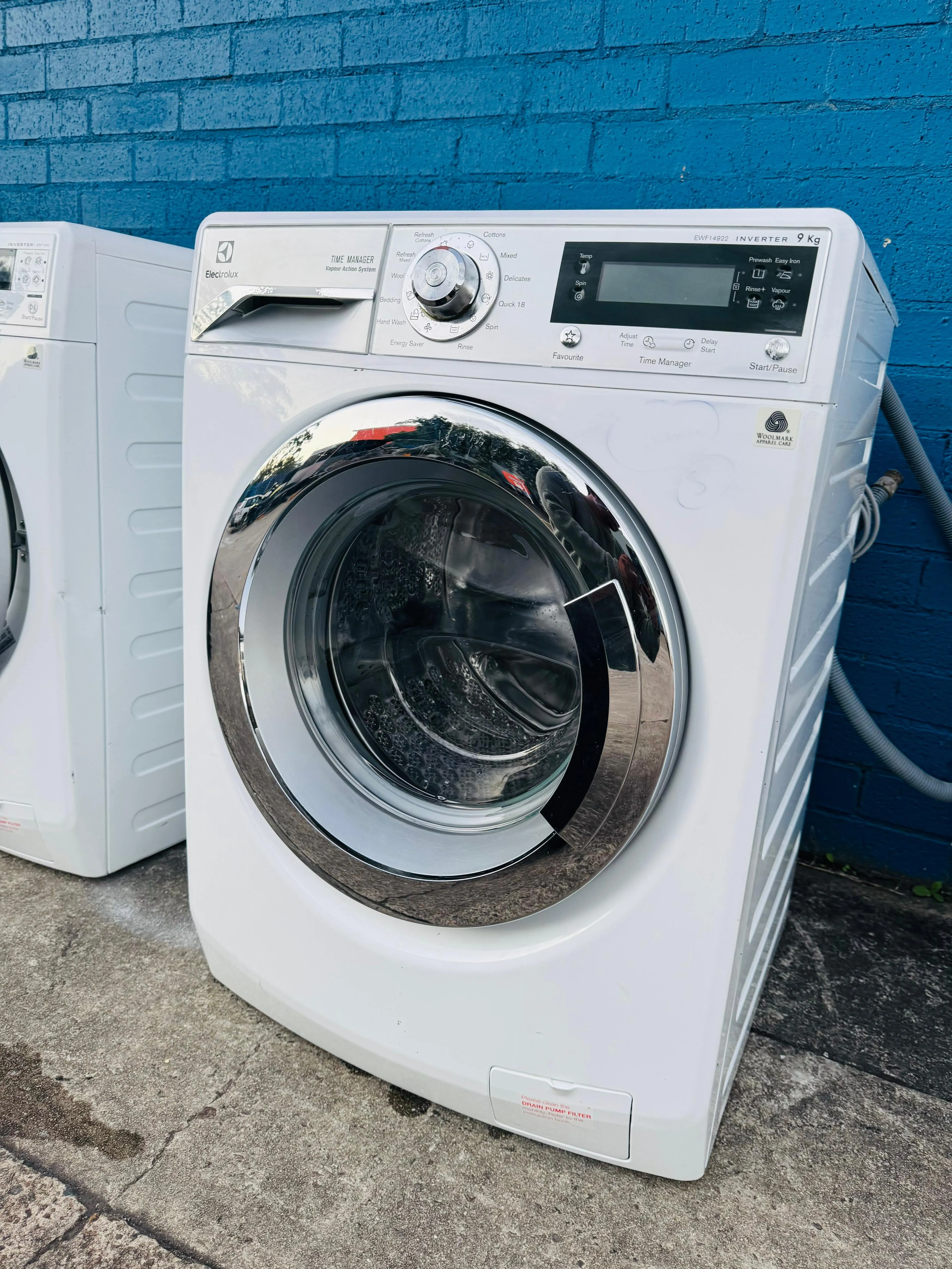 **ELECTROLUX 9KGS FRONT LOADER WASHING MACHINE**