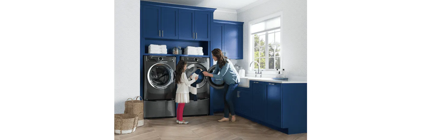 Electrolux EFMG527UTT Front Load Perfect Steam&#8482; Gas Dryer With Luxcare Dry And Instant Refresh - 8.0 Cu. Ft.