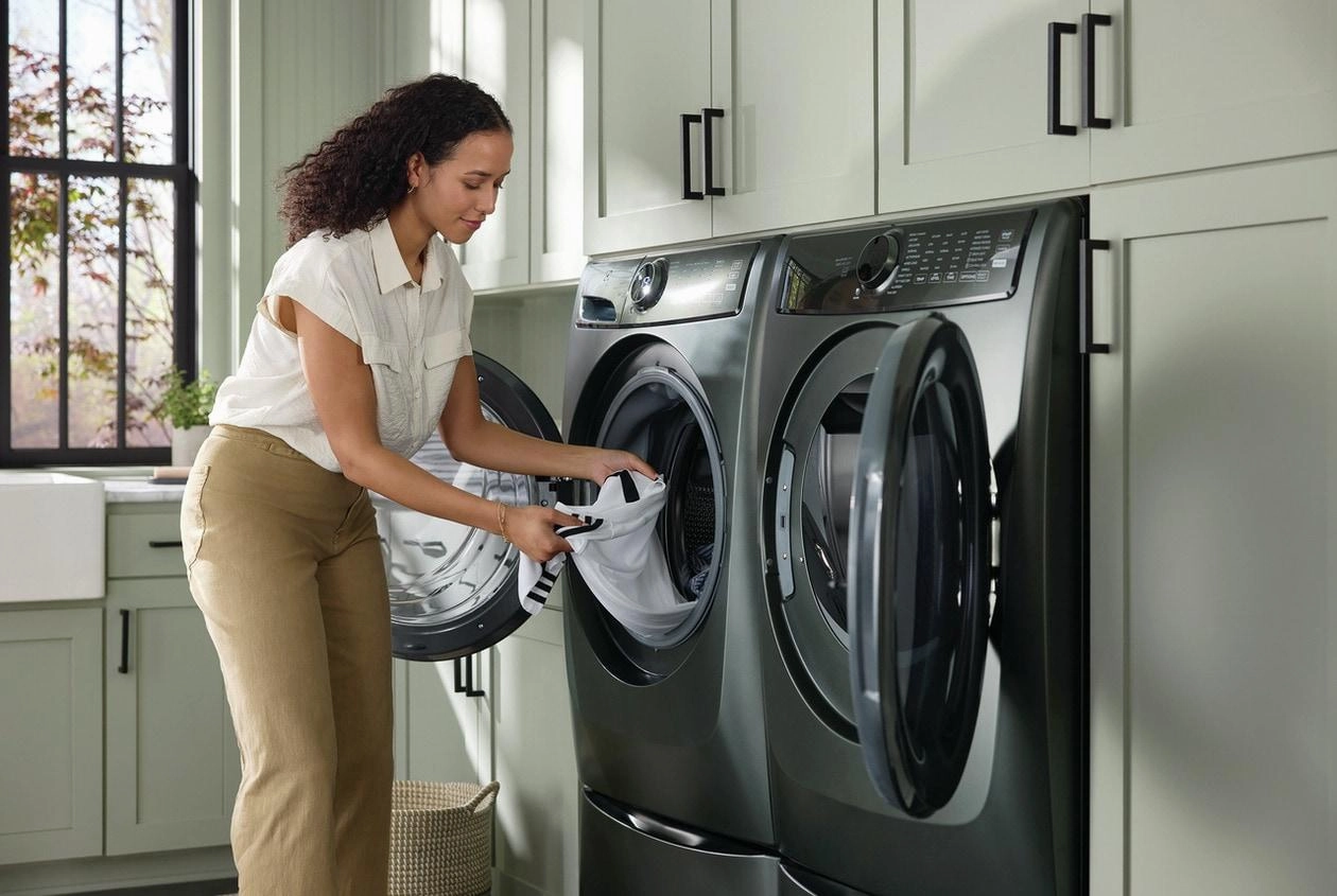 Electrolux ELFG7738AA Electrolux Front Load Perfect Steam&#8482; Gas Dryer With Luxcare Dry And Instant Refresh - 8.0 Cu. Ft.