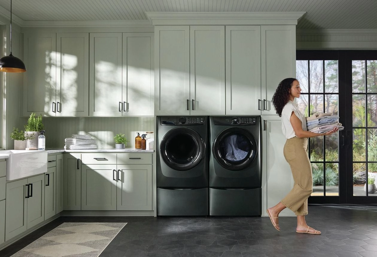 Electrolux ELFG7738AA Electrolux Front Load Perfect Steam&#8482; Gas Dryer With Luxcare Dry And Instant Refresh - 8.0 Cu. Ft.