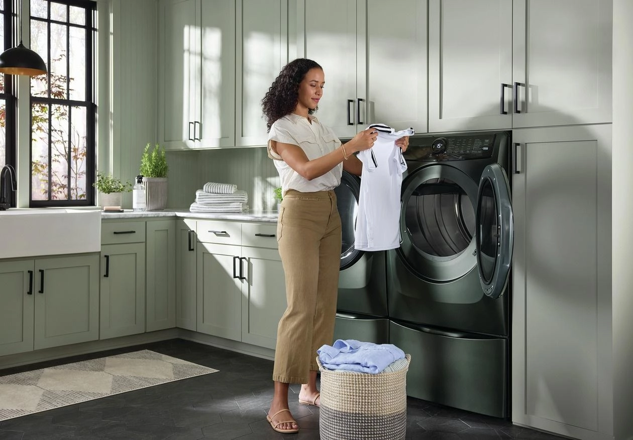 Electrolux ELFG7738AA Electrolux Front Load Perfect Steam&#8482; Gas Dryer With Luxcare Dry And Instant Refresh - 8.0 Cu. Ft.