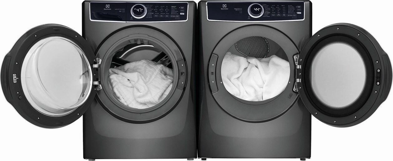 Electrolux Front Load Perfect Steam(TM) Gas Dryer with Predictive Dry(TM) and Instant Refresh - 8.0 Cu. Ft. - (ELFG7537AT)