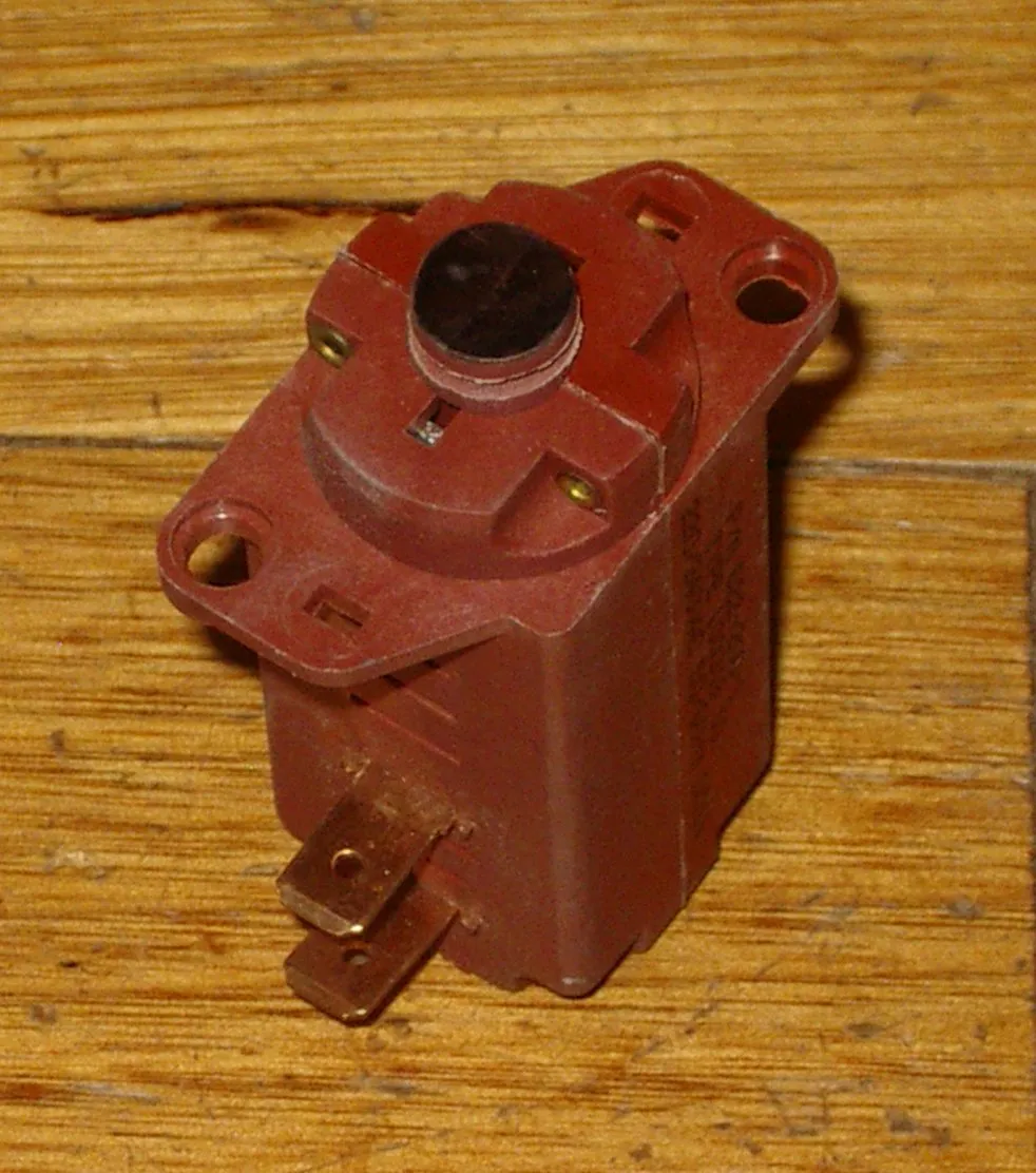 Eltek Thermo Actuator suits Eziset Divertor Valve - Part # DWV102A, 100319.50