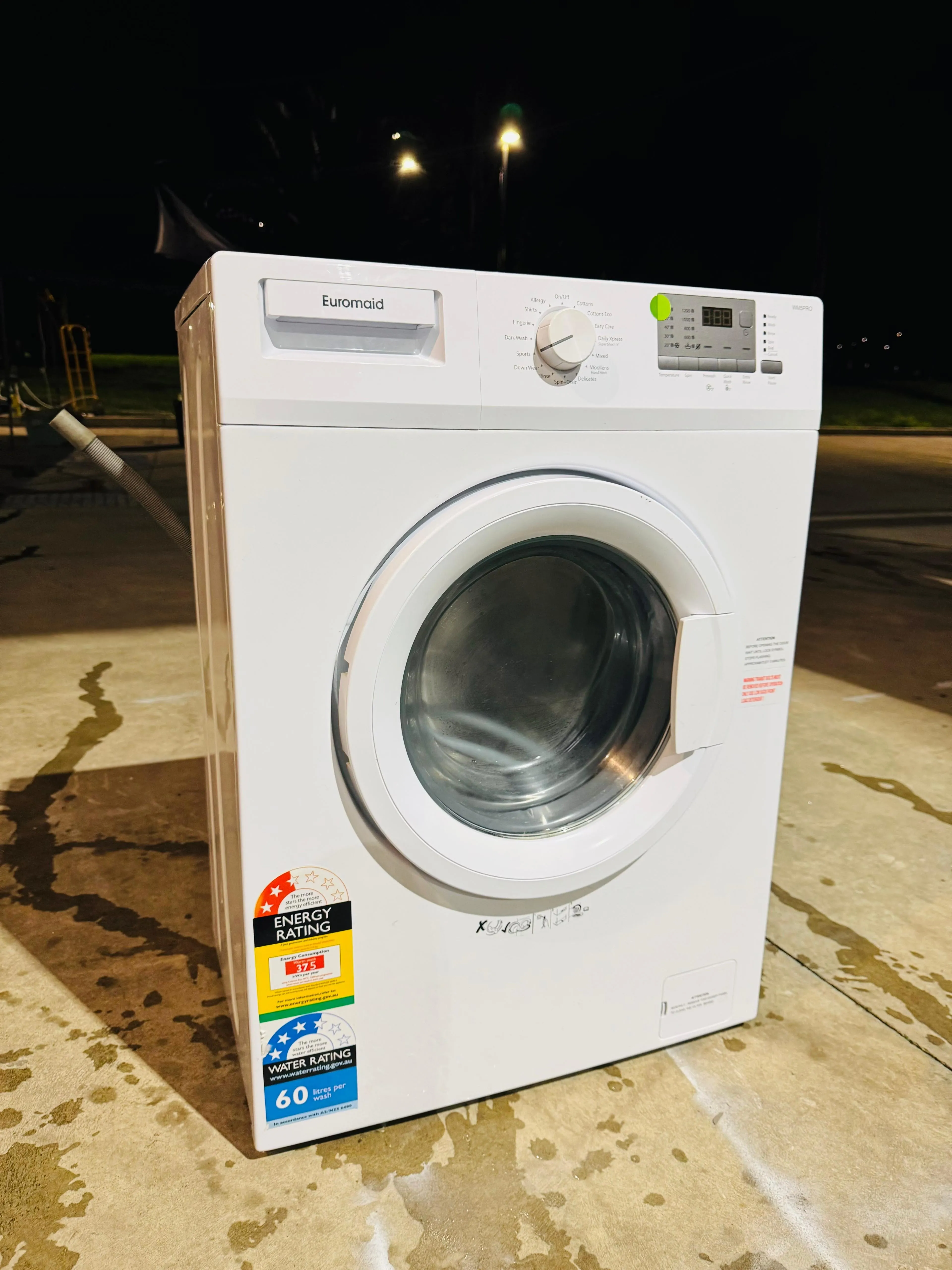 **EUROMAID 5 KGS FRONT LOADER WASHING MACHINE**