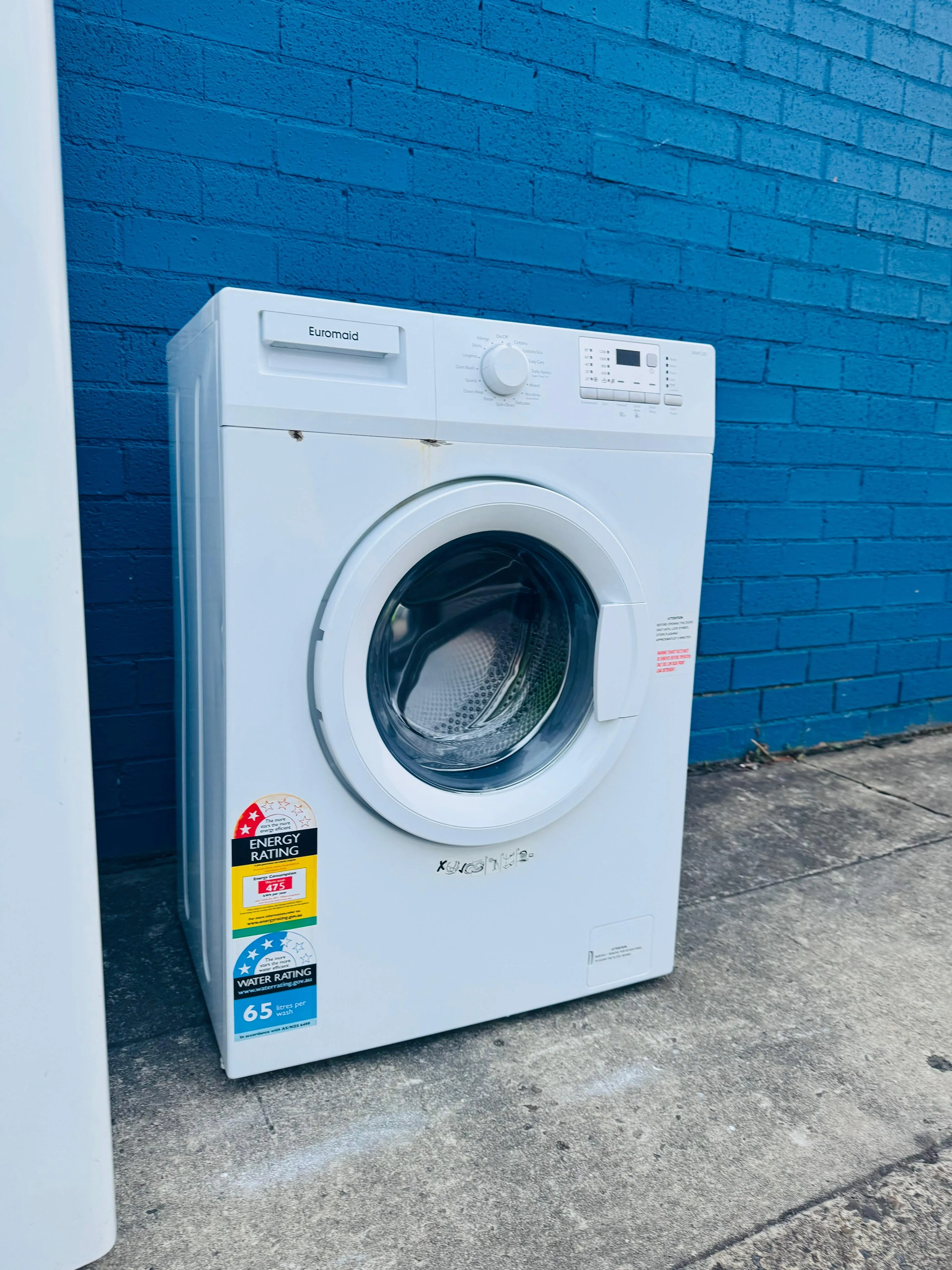 **EUROMAID 5.5KGS FRONT LOADER WASHING MACHINE**