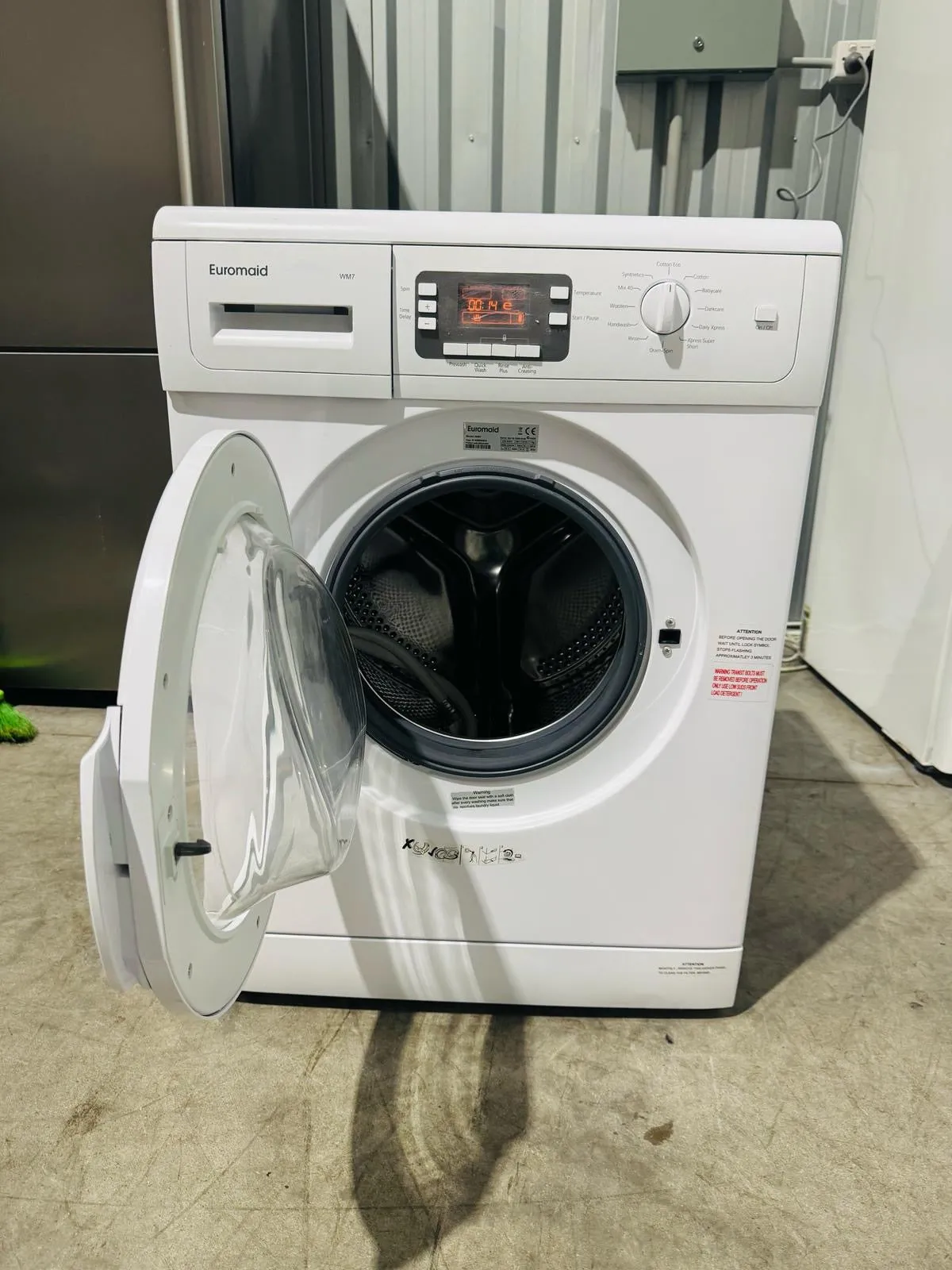 **EUROMAID 7 KGS FRONT LOADER WASHING MACHINE**