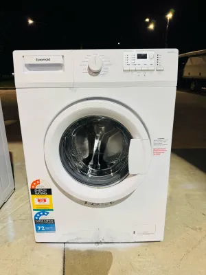 **EUROMAID 7 KGS FRONT LOADER WASHING MACHINE**