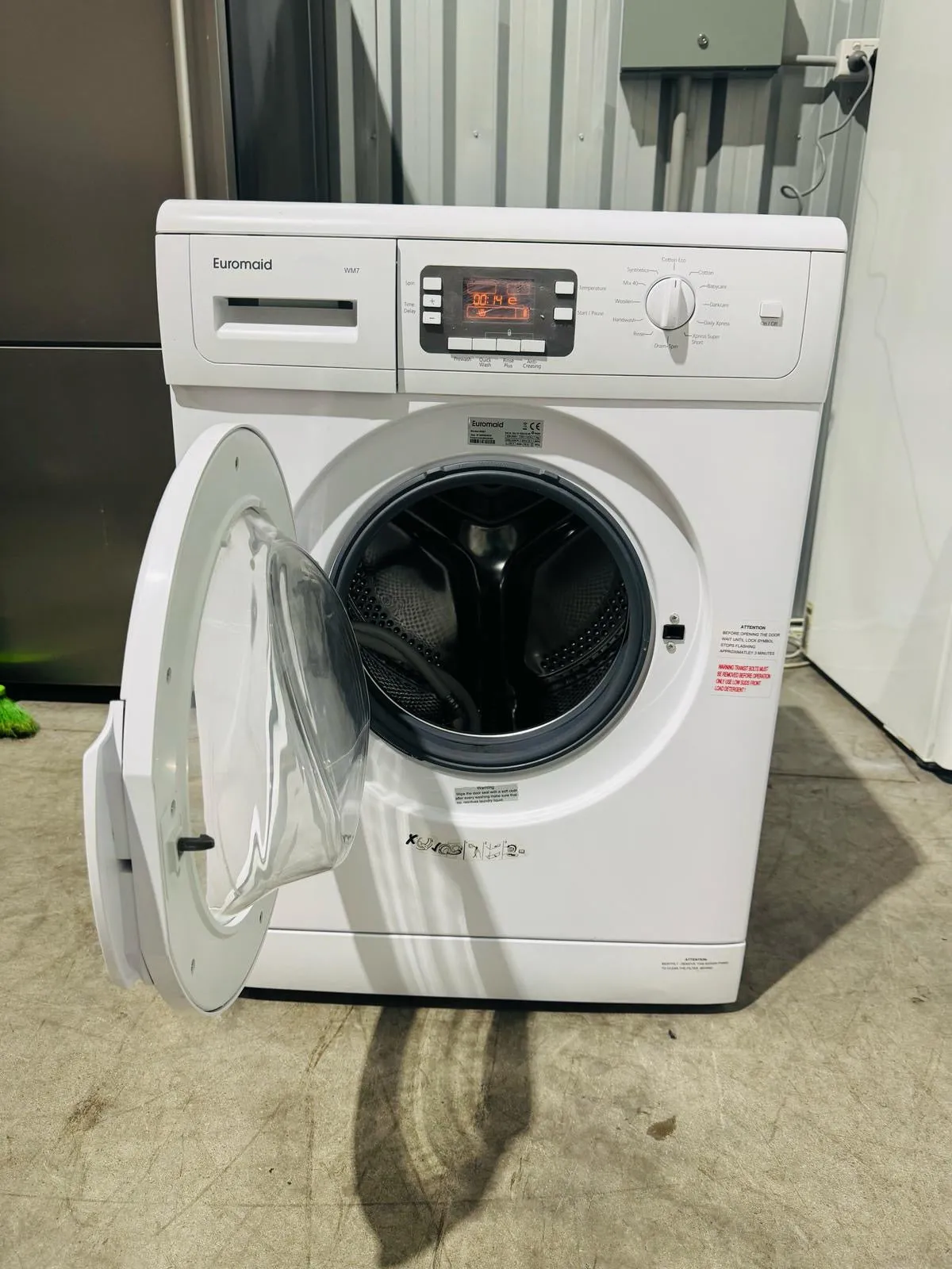 **EUROMAID 7 KGS FRONT LOADER WASHING MACHINE**
