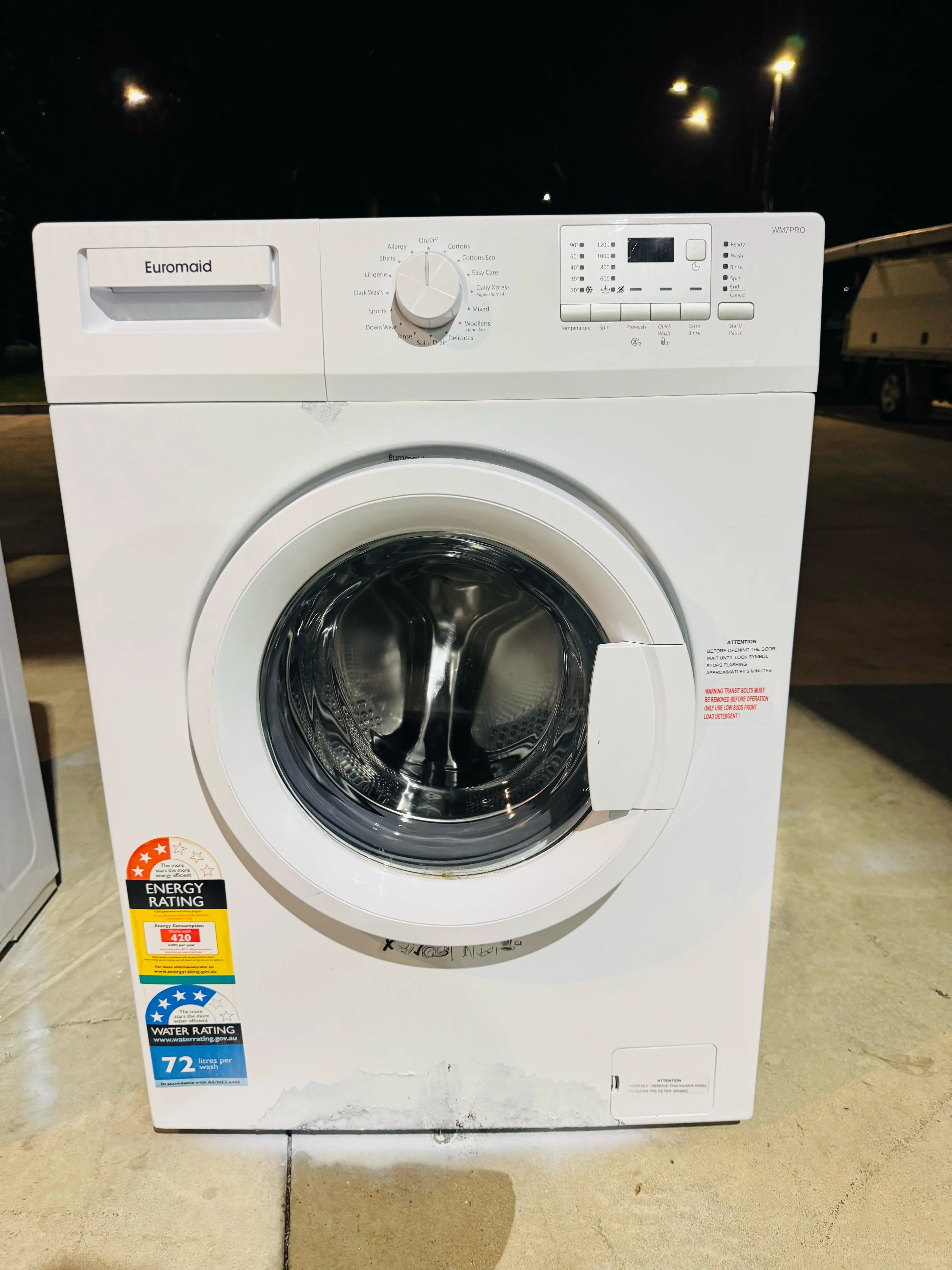 **EUROMAID 7 KGS FRONT LOADER WASHING MACHINE**