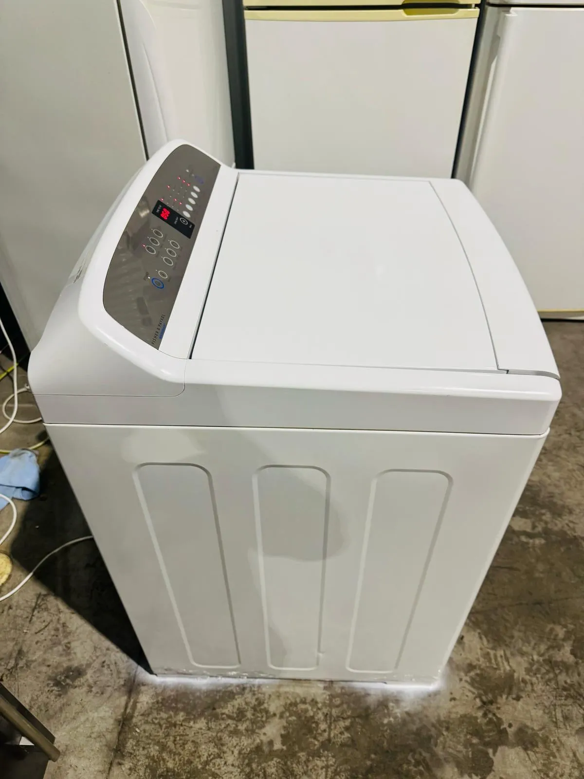 **FISHER & PAYKEL 10 KGS TOP LOADER WASHING MACHINE (WASHSMART)**