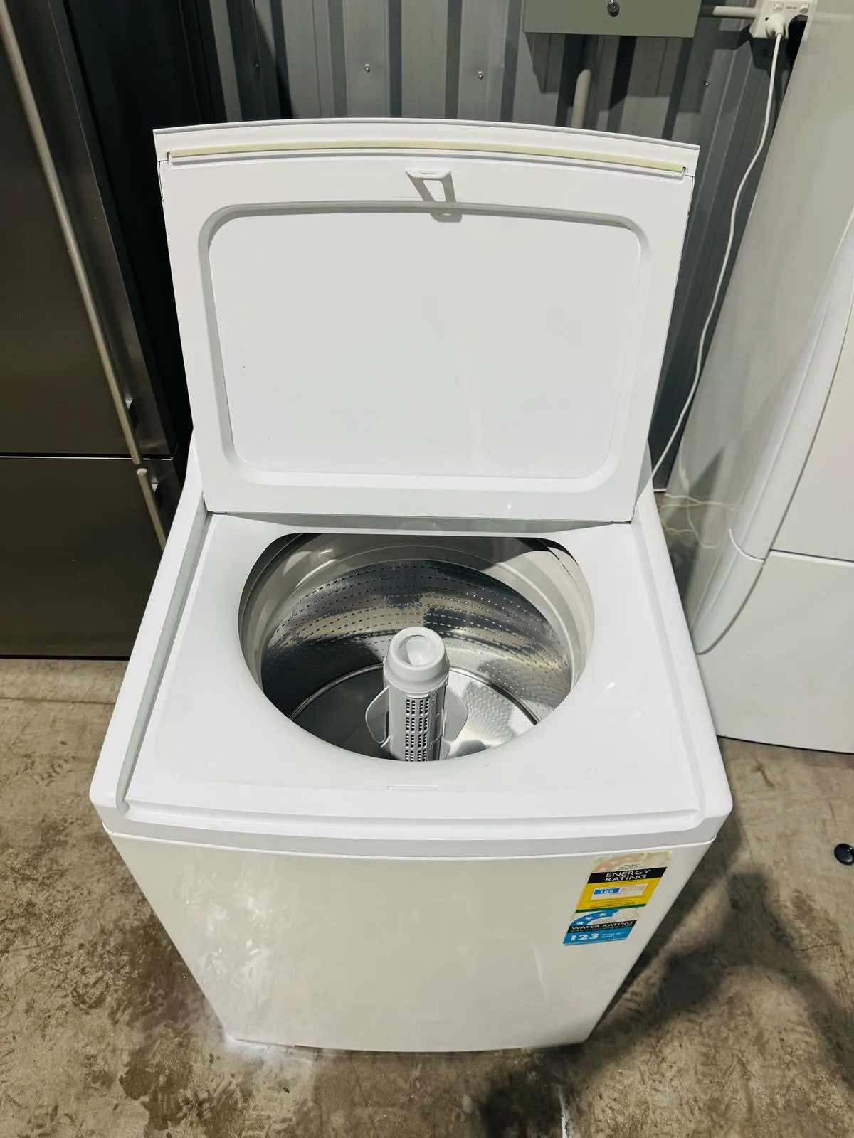**FISHER & PAYKEL 10 KGS TOP LOADER WASHING MACHINE (WASHSMART)**