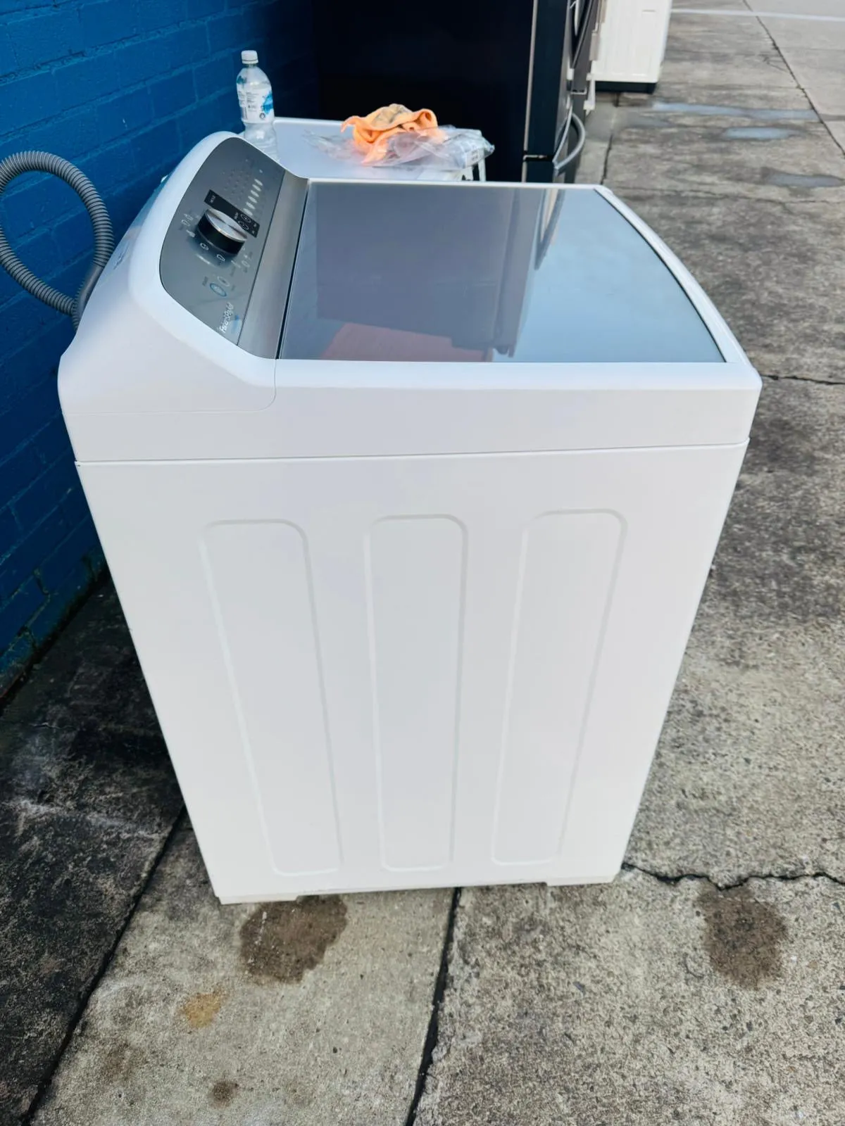 **FISHER & PAYKEL 10 KGS TOP LOADER WASHING MACHINE**