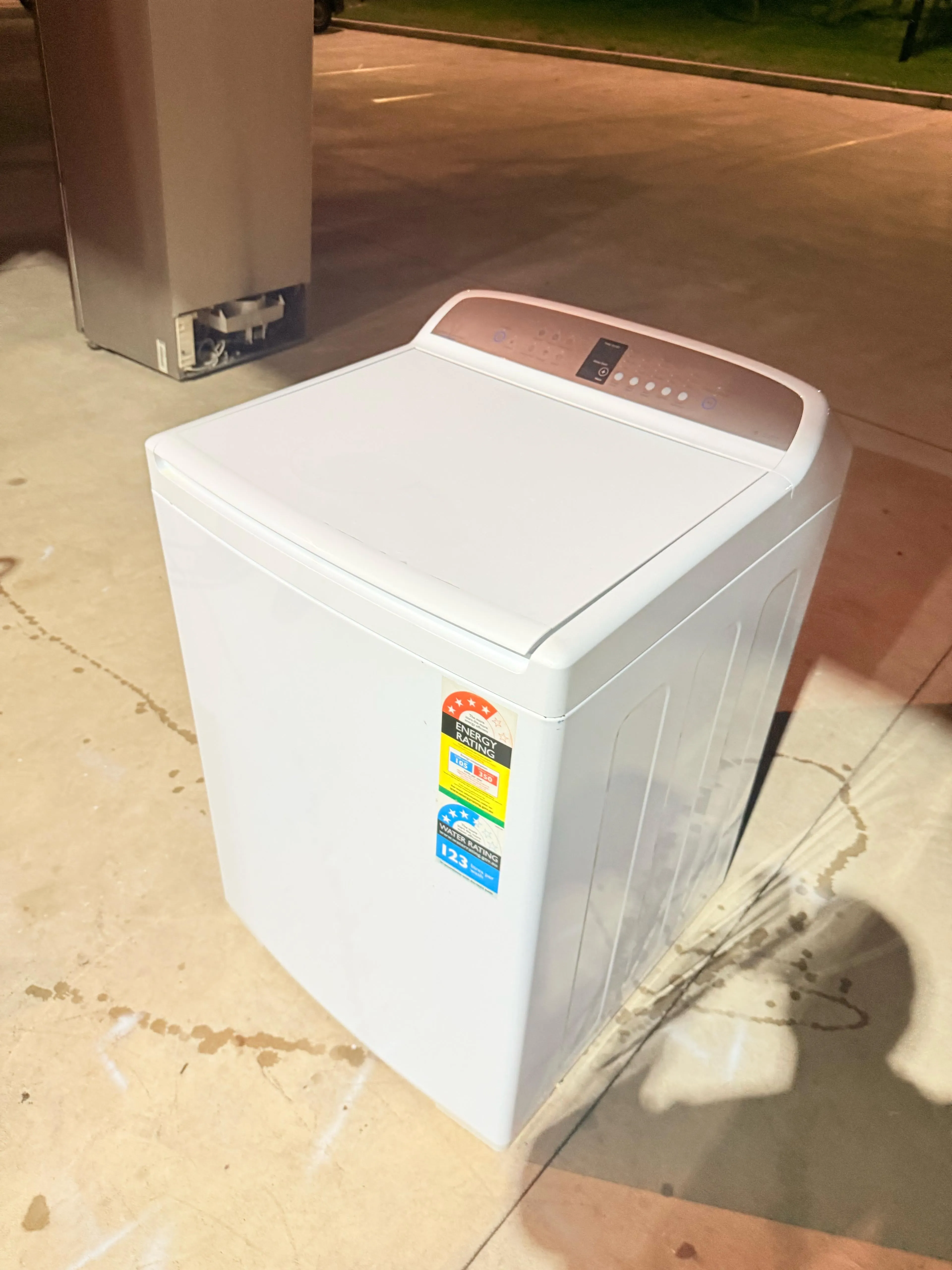 **FISHER & PAYKEL 10 KGS TOP LOADER WASHING MACHINE**