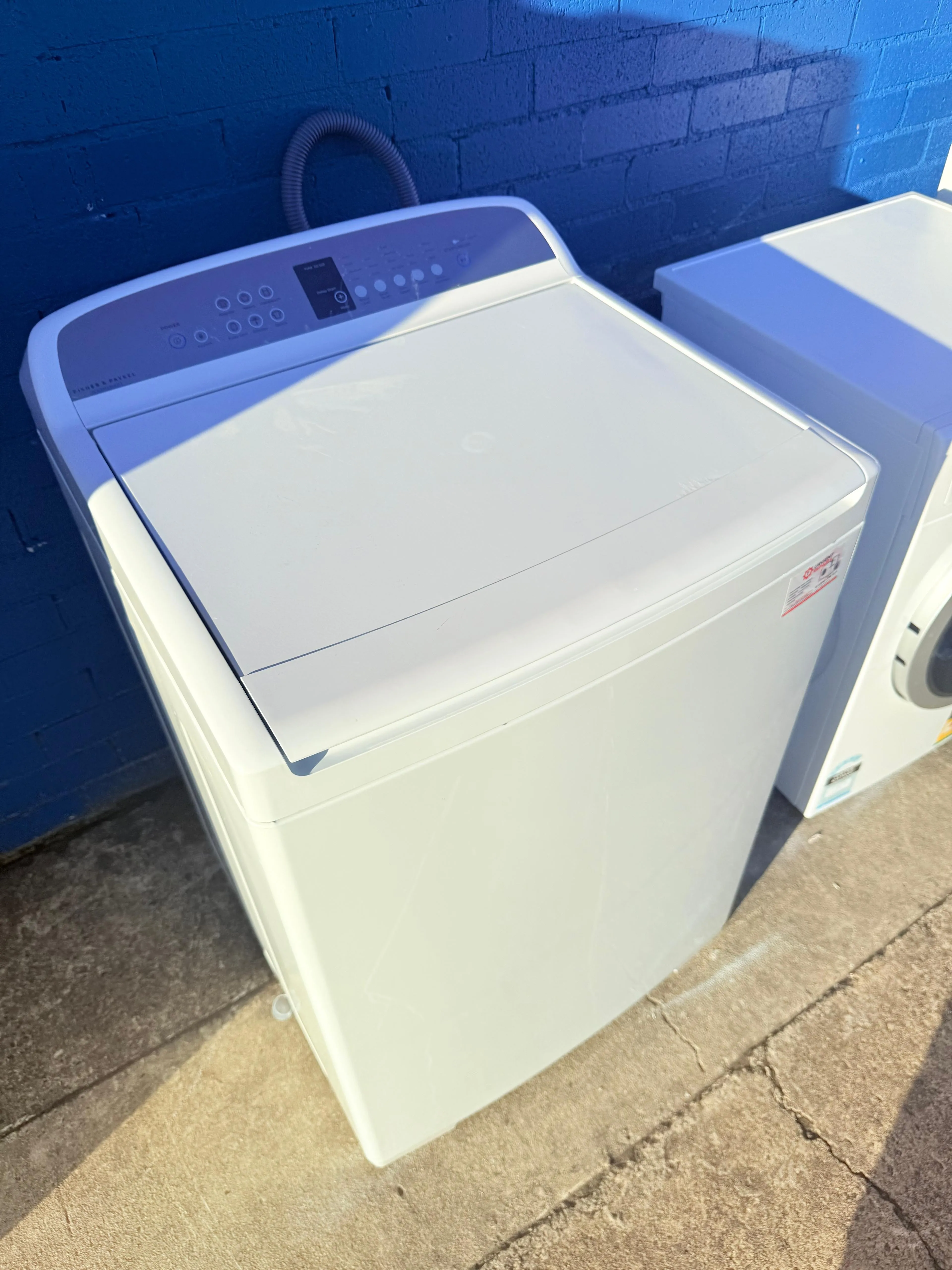 **FISHER & PAYKEL 10 KGS TOP LOADER WASHING MACHINE**