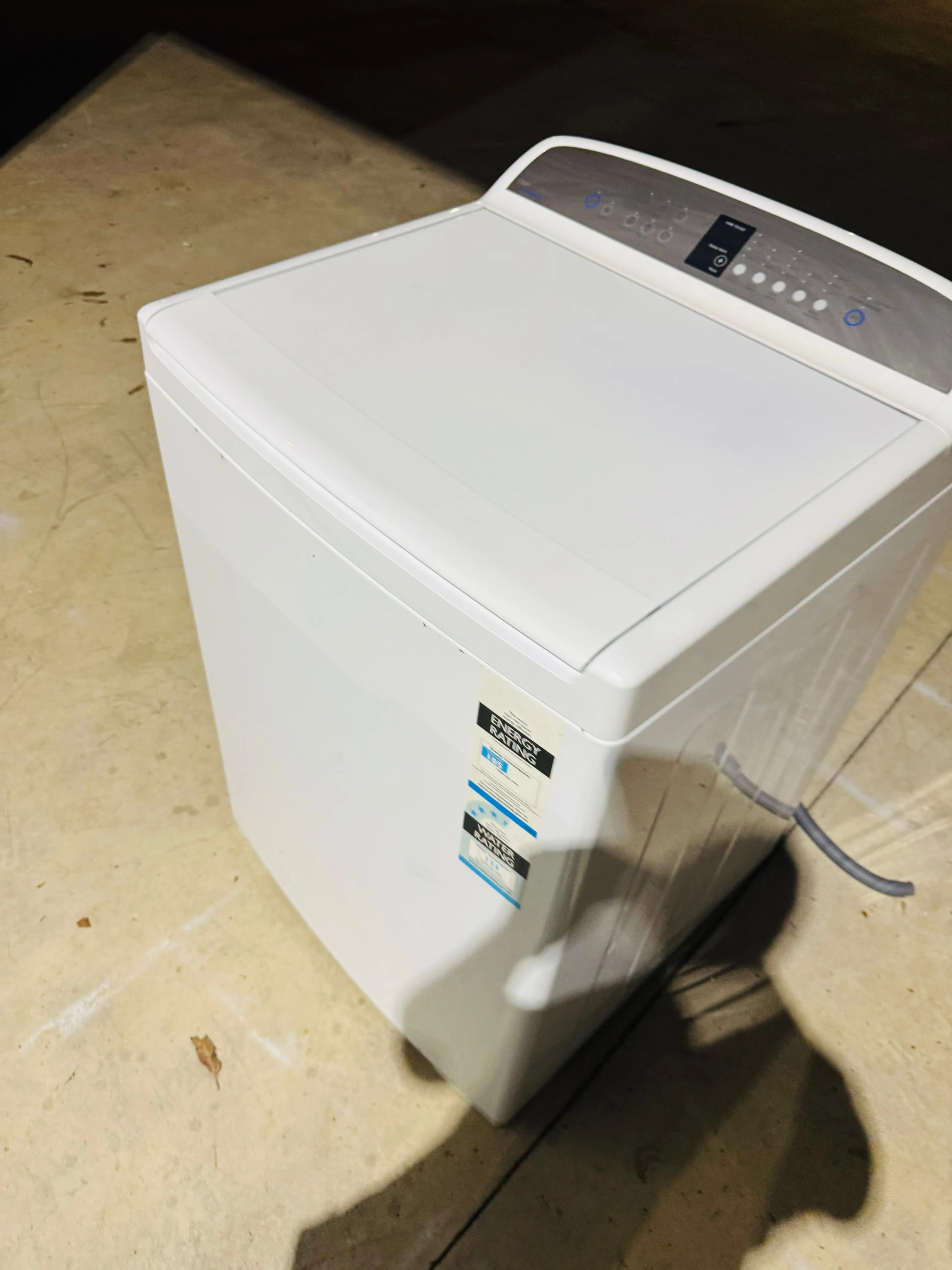 **FISHER & PAYKEL 10 KGS TOP LOADER WASHING MACHINE**