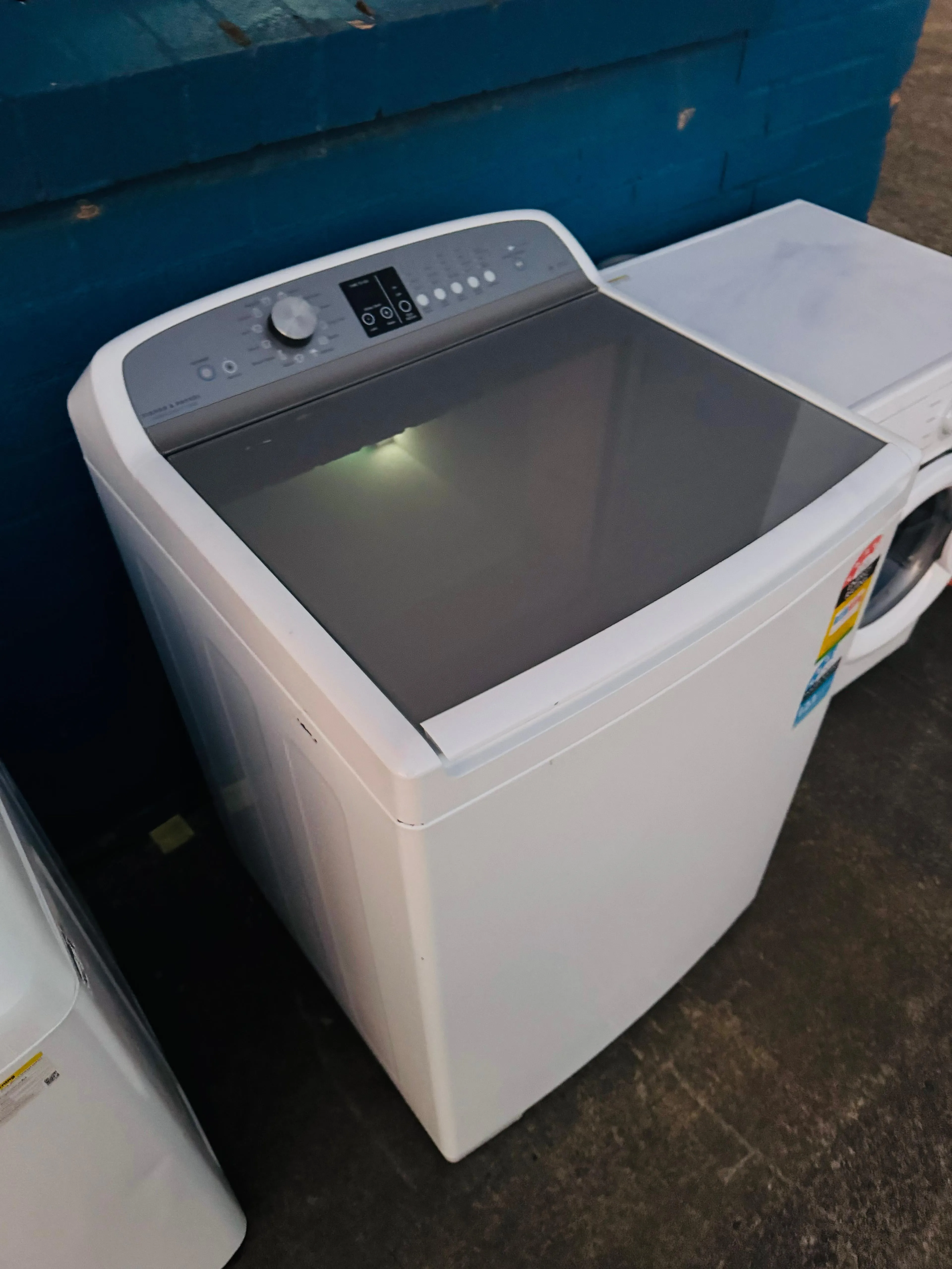 **FISHER & PAYKEL 10 KGS TOP LOADER WASHING MACHINE**