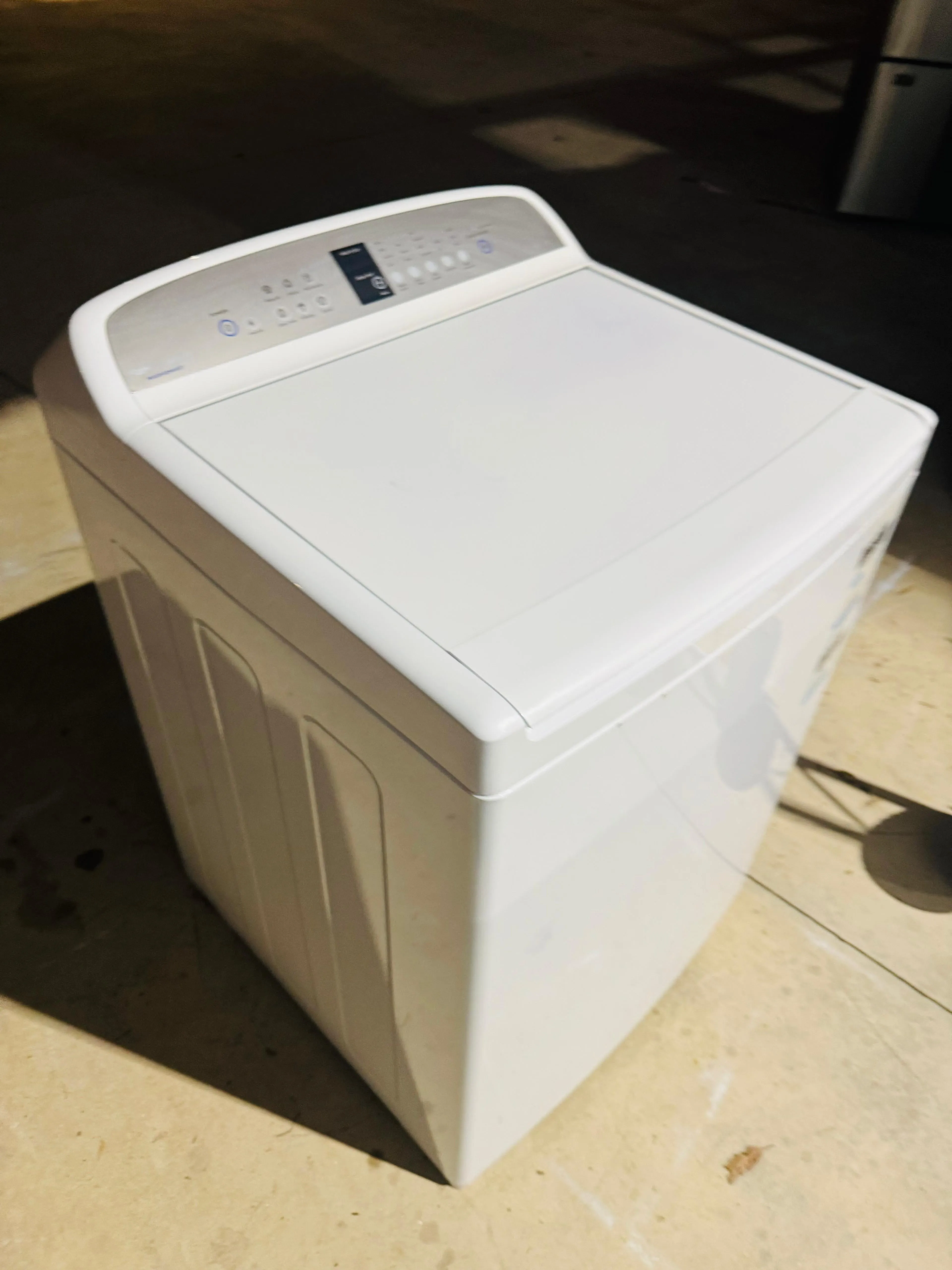 **FISHER & PAYKEL 10 KGS TOP LOADER WASHING MACHINE**